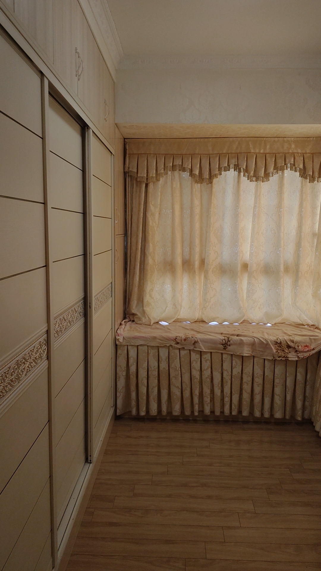 衡阳碧桂园 4室2厅2卫 1800.0元/月 衡阳碧桂园 4室2厅2卫 1800.0元/月室内图