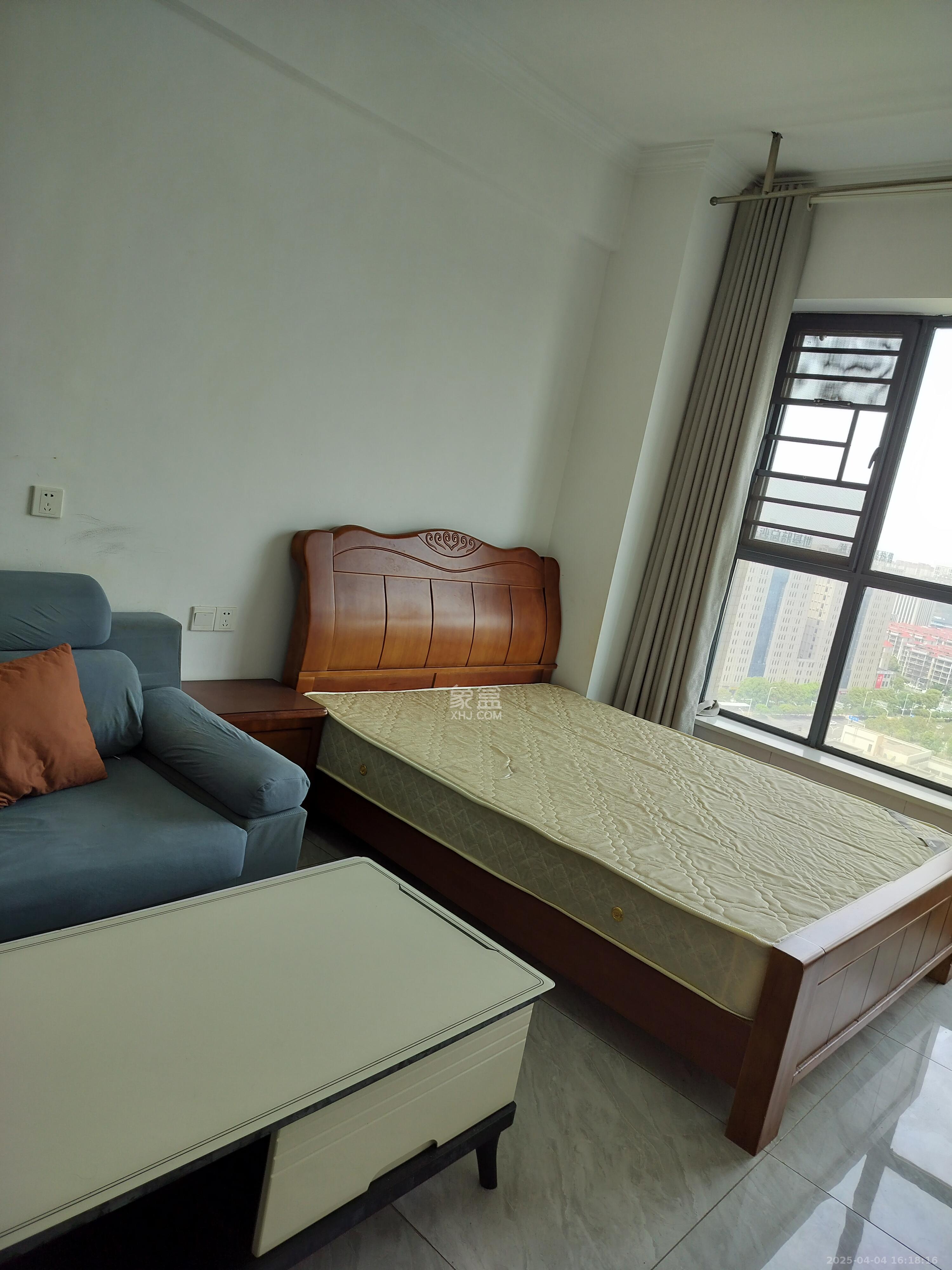 中南国际眼镜城(中伟商业中心) 1室1厅1卫 1280.0元/月 中南国际眼镜城(中伟商业中心) 1室1厅1卫 1280.0元/月室内图