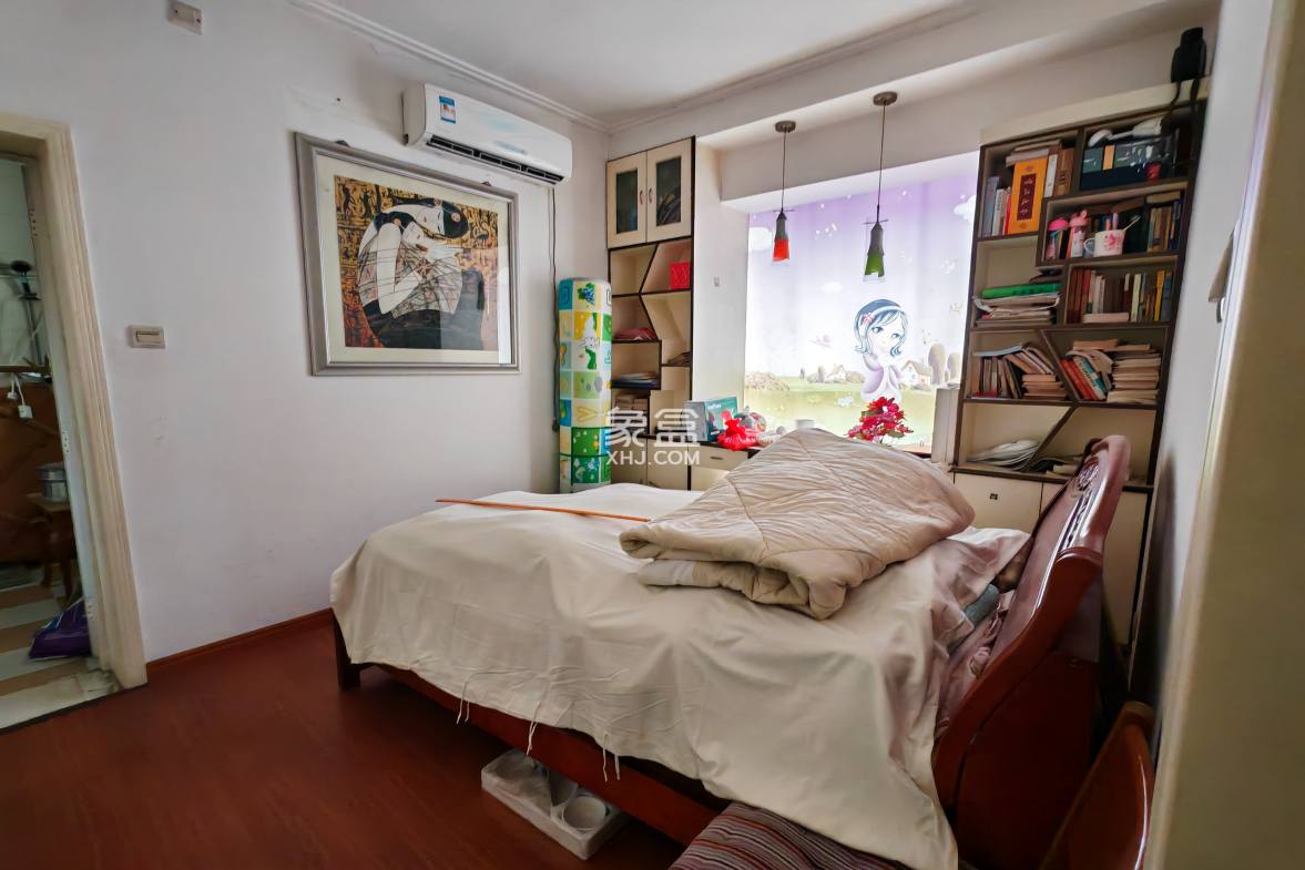 欣业家园 4室2厅2卫 1000.0元/月 欣业家园 4室2厅2卫 1000.0元/月室内图