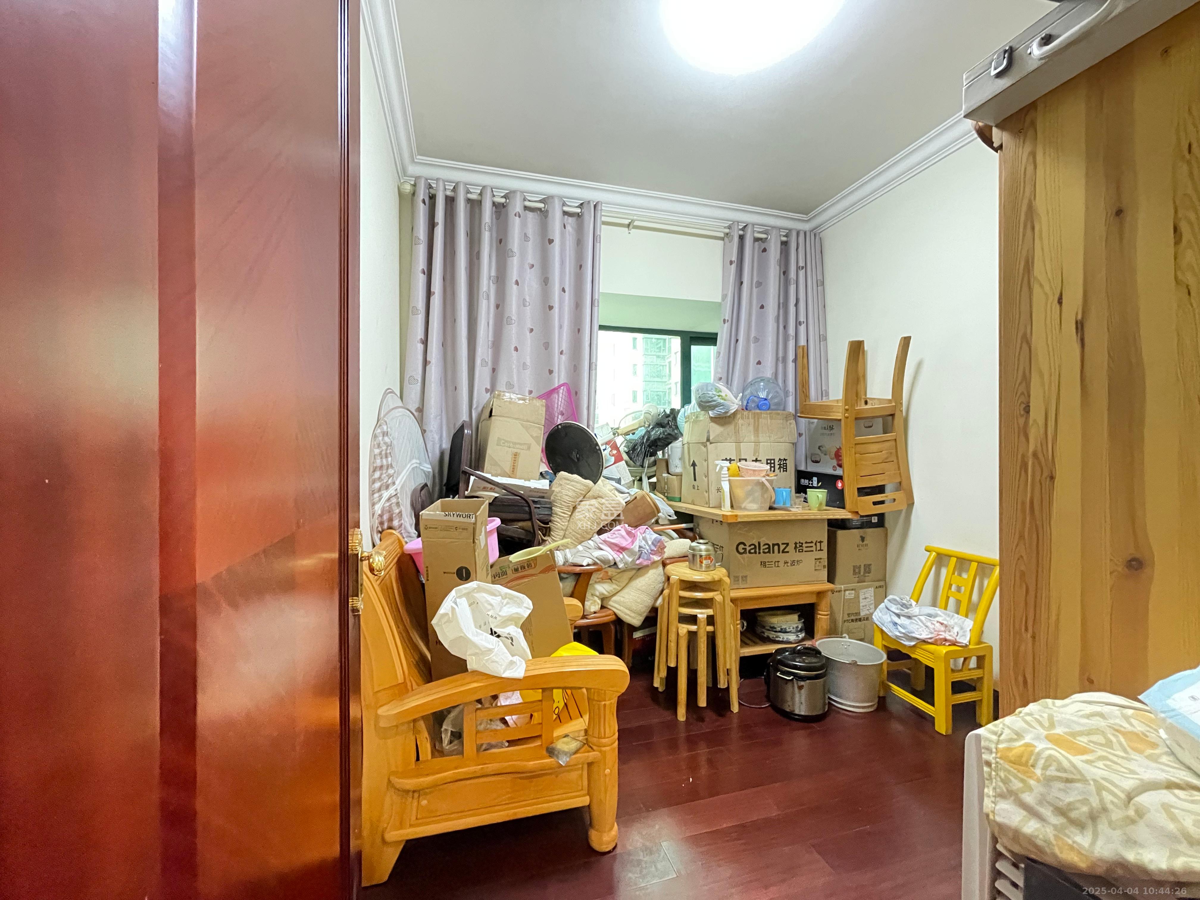 恒大名都  3室2厅1卫   1400.00元/月室内图