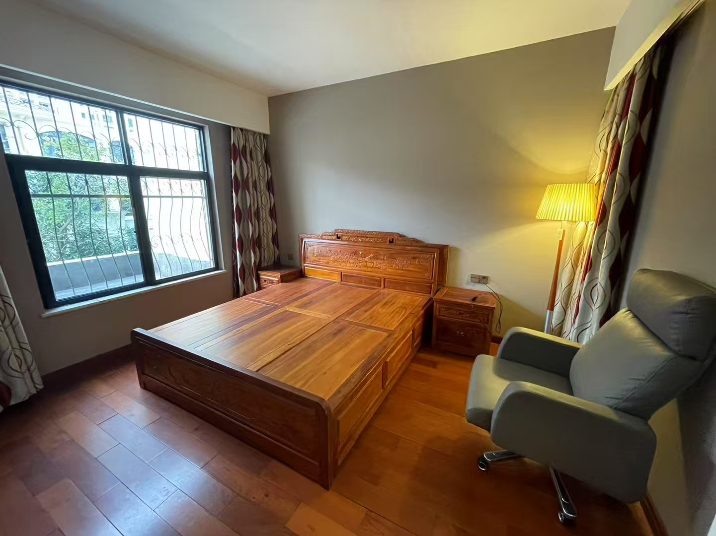 翡翠水城联排别墅  5室2厅3卫    390.0万 翡翠水城联排别墅  5室2厅3卫    390.0万室内图