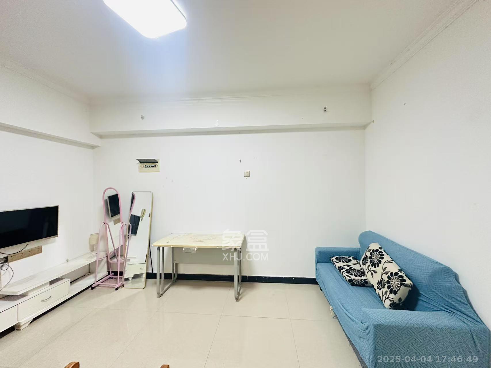 星城新宇頤景苑  1室2廳1衛(wèi)   1450.00元/月室內(nèi)圖