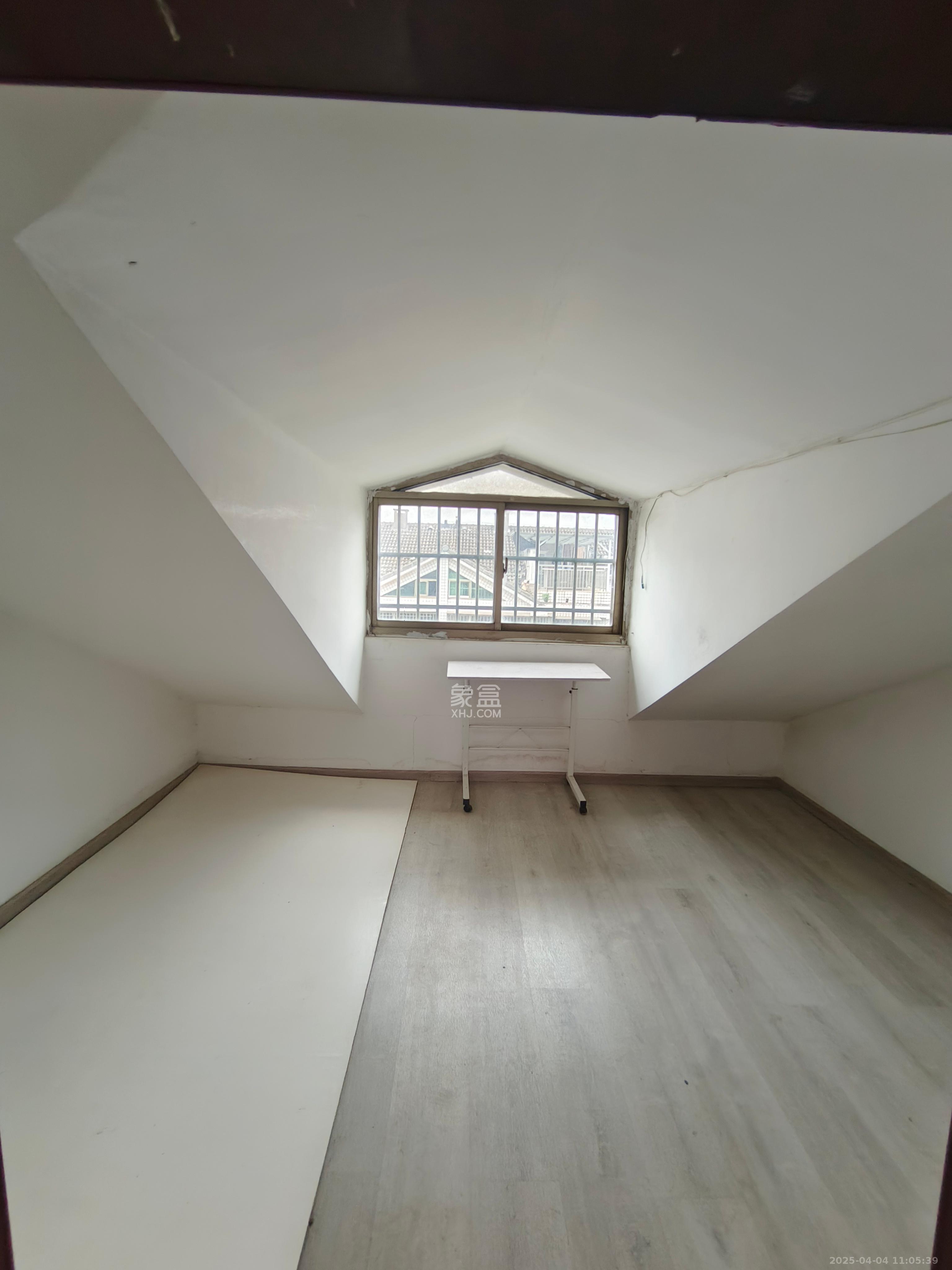 兴联母山小区 3室1厅1卫 700.0元/月 兴联母山小区 3室1厅1卫 700.0元/月室内图