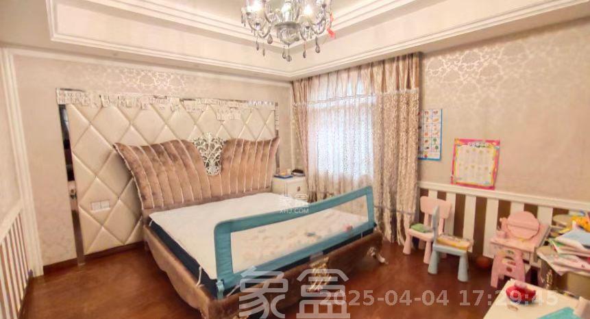 麓山恋迪亚溪谷  6室2厅2卫   6200.00元/月室内图