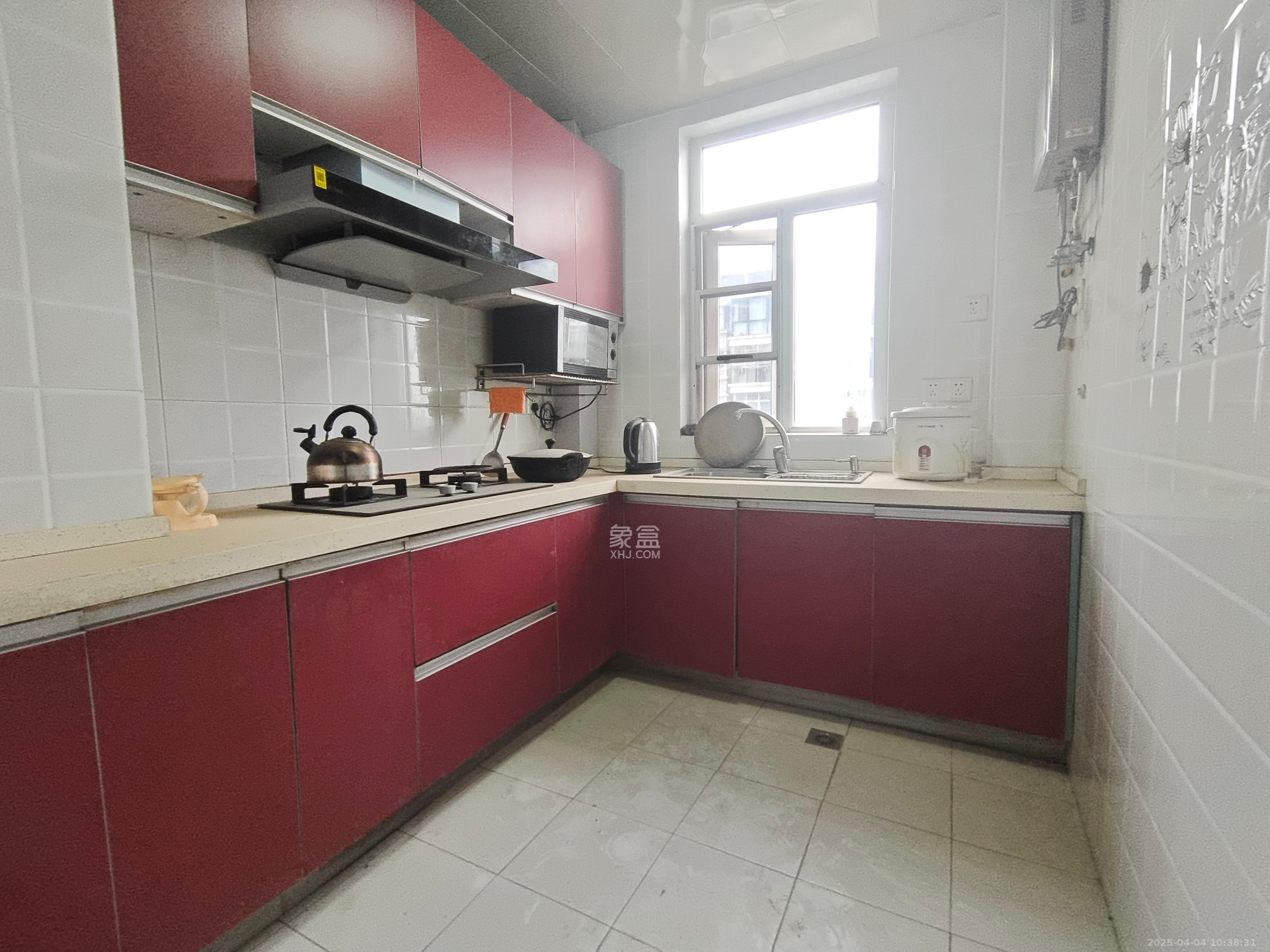 学府华庭 3室2厅2卫 2400.0元/月 学府华庭 3室2厅2卫 2400.0元/月室内图