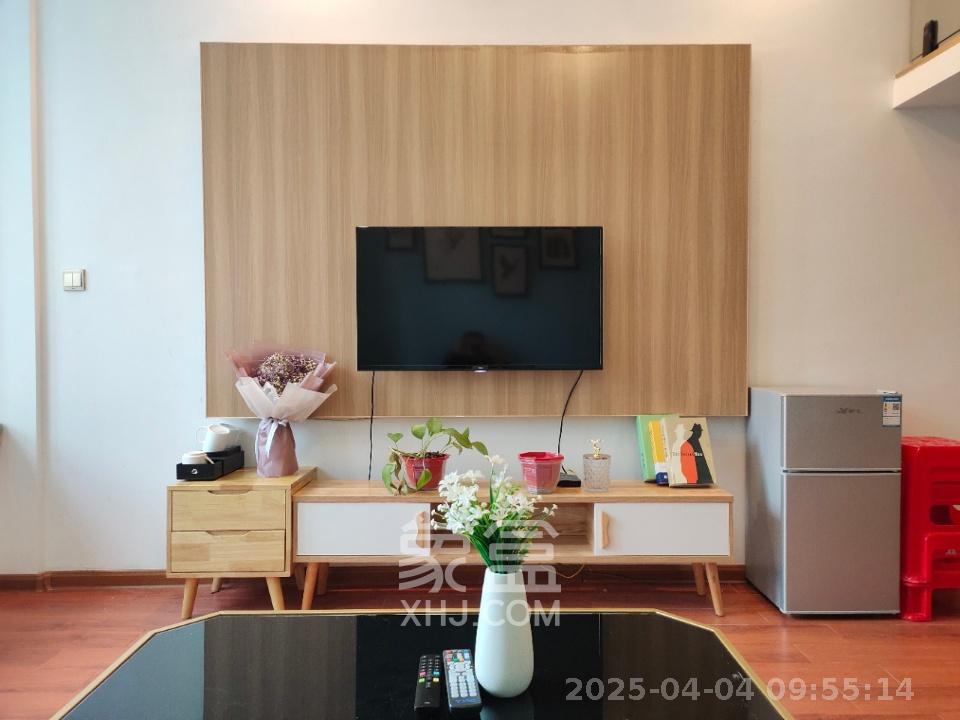 裕天国际商汇中心  1室1厅1卫    1450.0元/月 裕天国际商汇中心  1室1厅1卫    1450.0元/月室内图