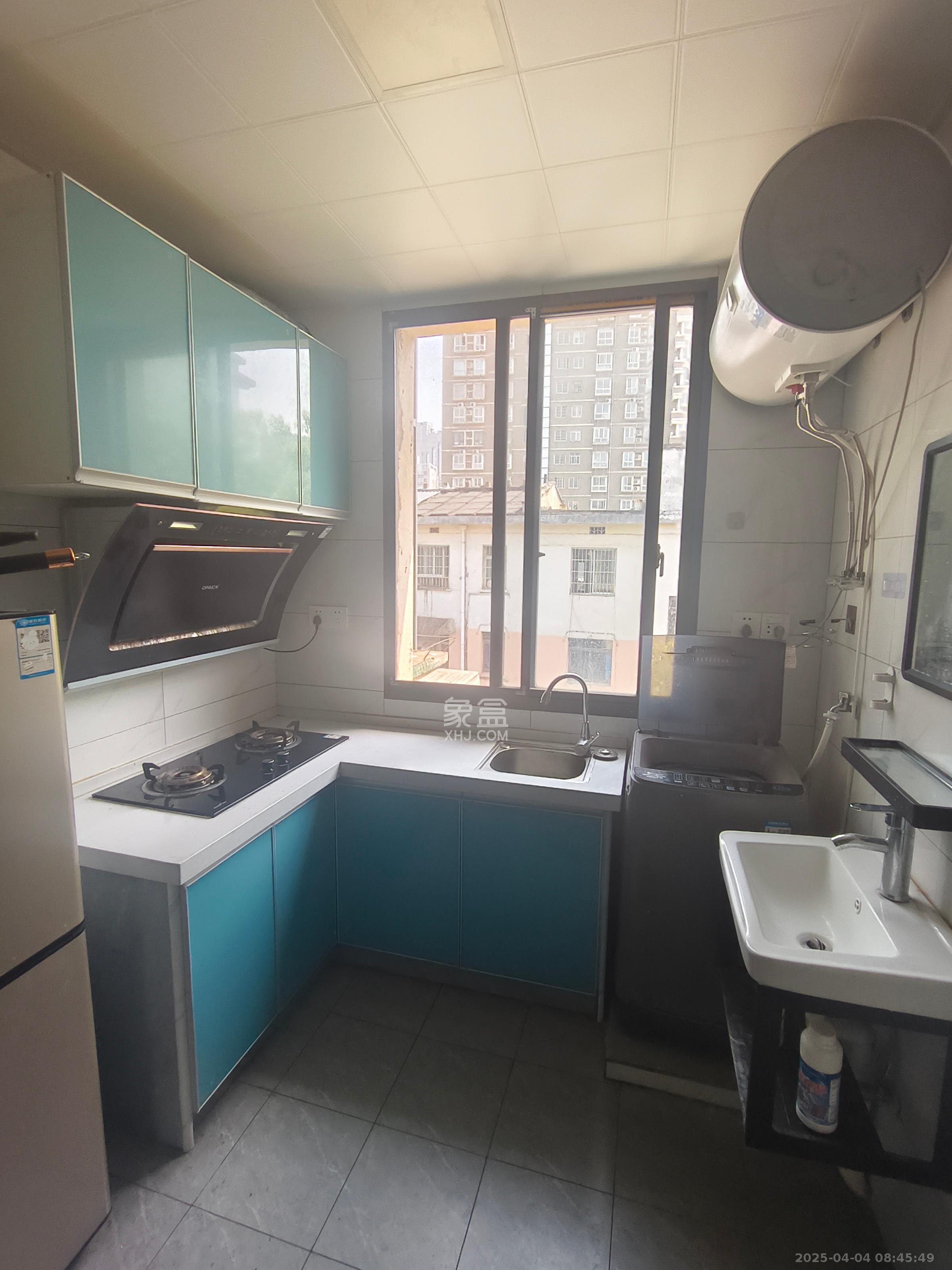 五金矿产进出口集团公司宿舍 1室1厅1卫 1700.0元/月 五金矿产进出口集团公司宿舍 1室1厅1卫 1700.0元/月室内图