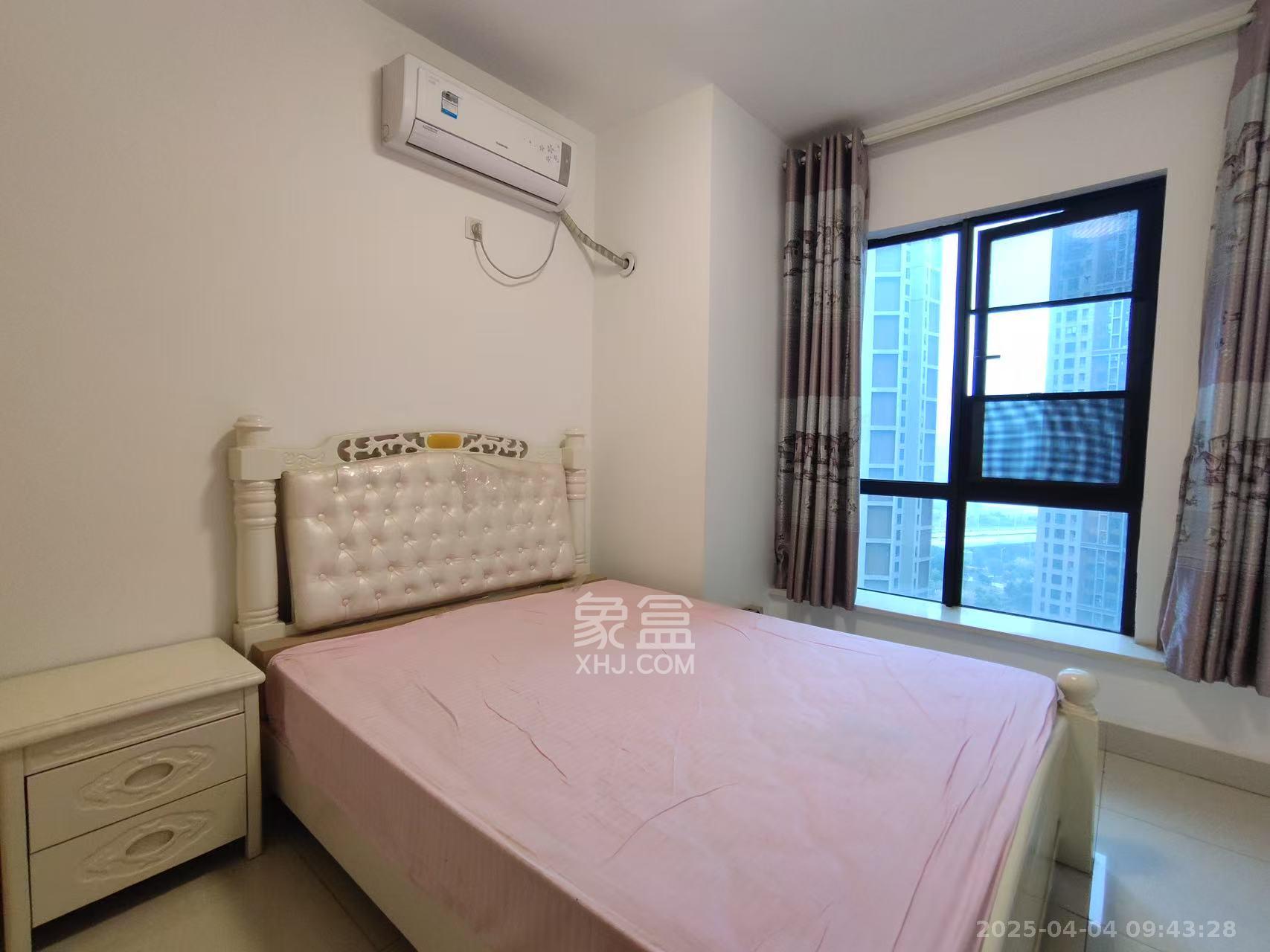 达美D6区  4室2厅1卫   3100.00元/月室内图