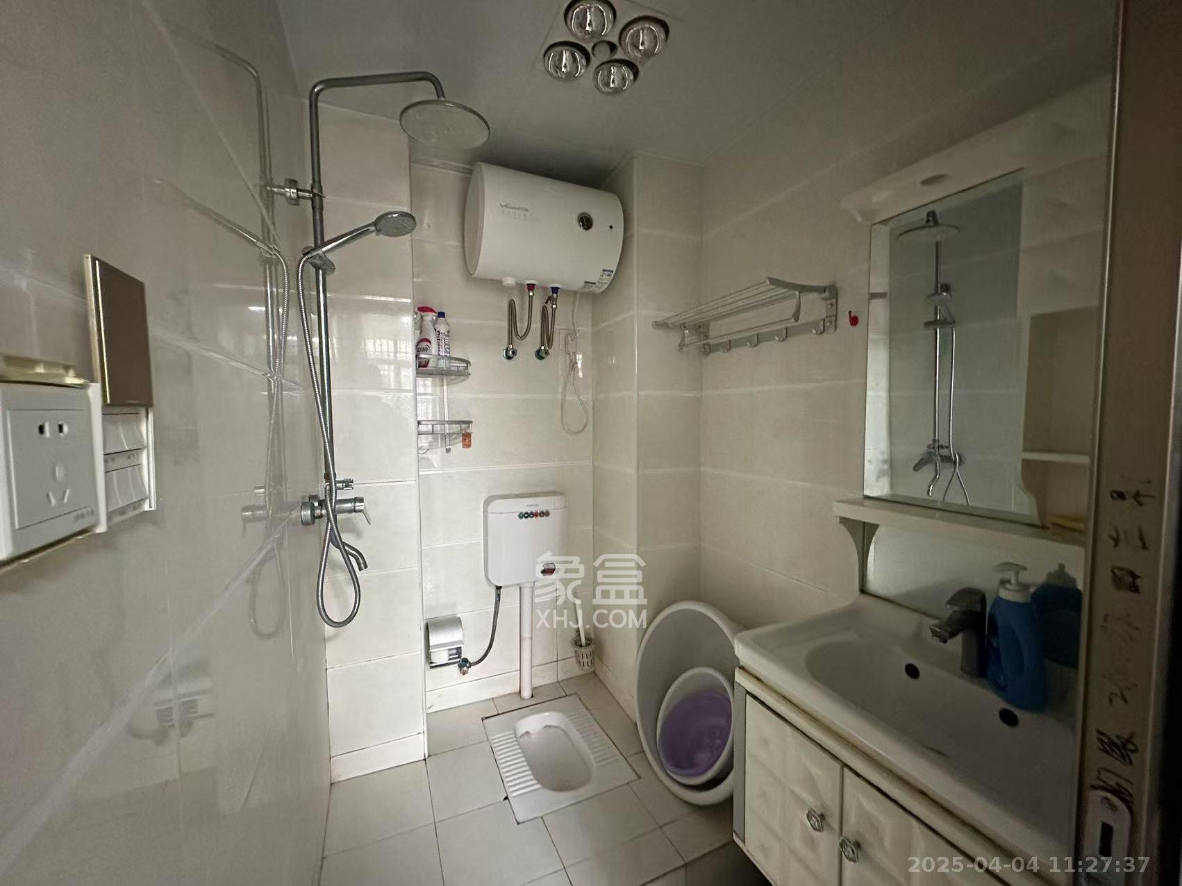 金鼎公园尚 1室1厅1卫 1100.0元/月 金鼎公园尚 1室1厅1卫 1100.0元/月室内图