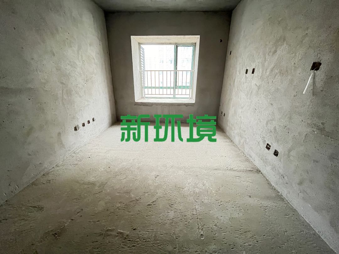 东岳新外滩 3室2厅2卫 56.8万 东岳新外滩 3室2厅2卫 56.8万客厅