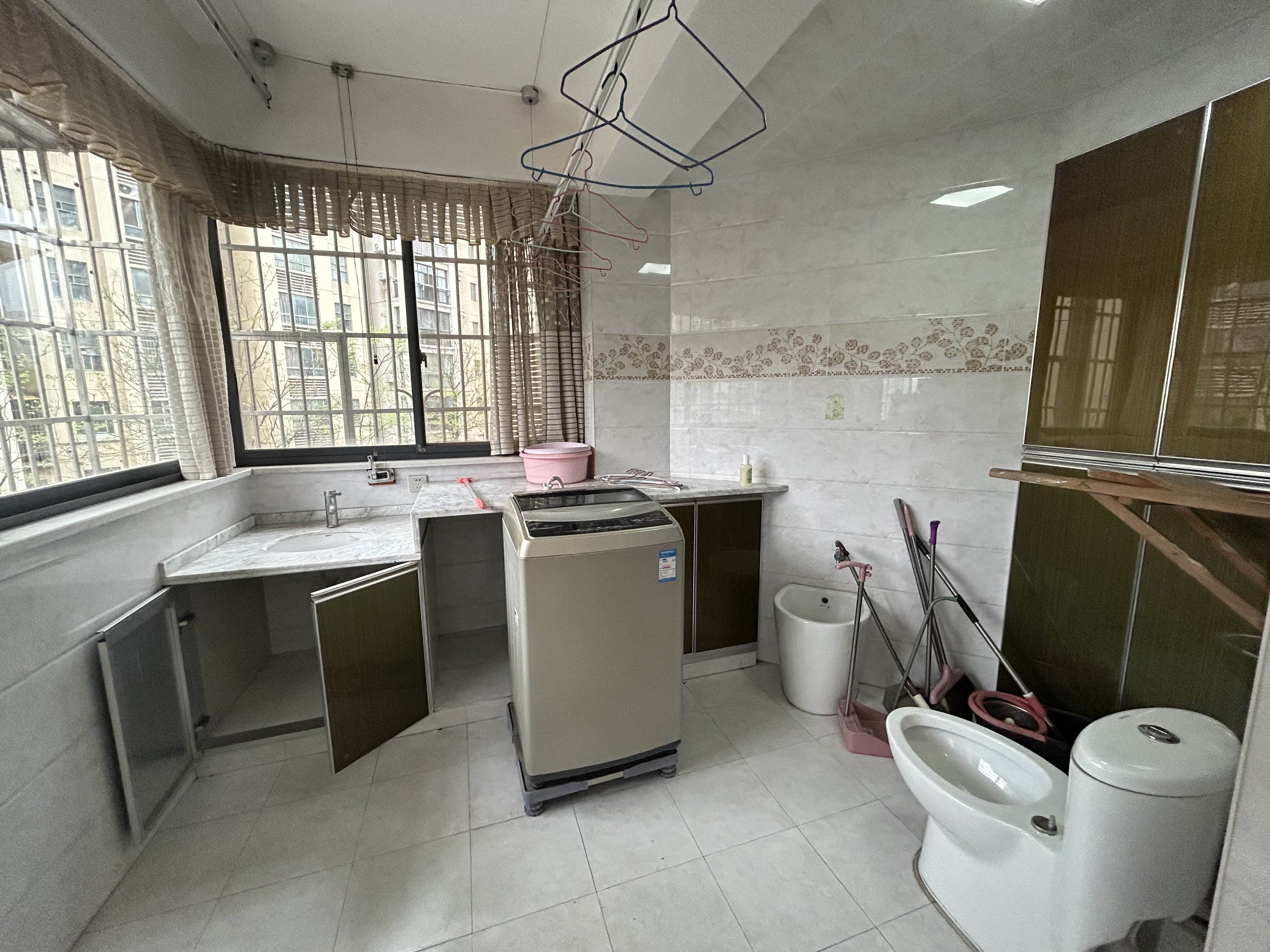 利江花园 2室2厅1卫 1500.0元/月 利江花园 2室2厅1卫 1500.0元/月户型图