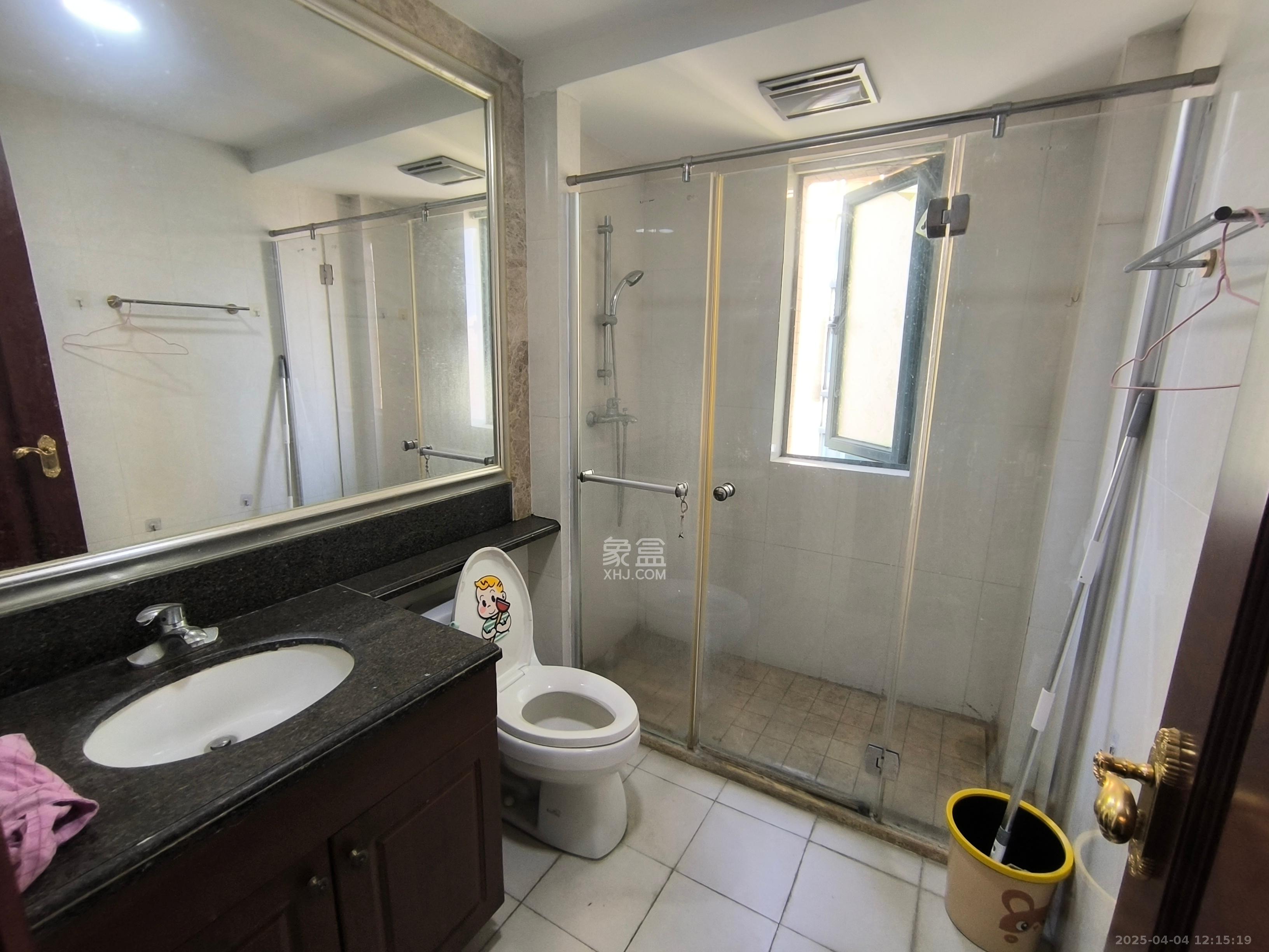 恒大华府 4室2厅2卫 4200.0元/月 恒大华府 4室2厅2卫 4200.0元/月室内图