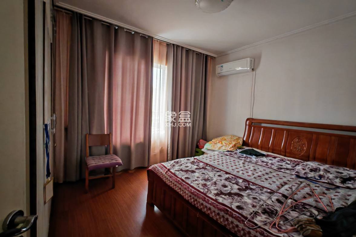 欣业家园 4室2厅2卫 1000.0元/月 欣业家园 4室2厅2卫 1000.0元/月室内图