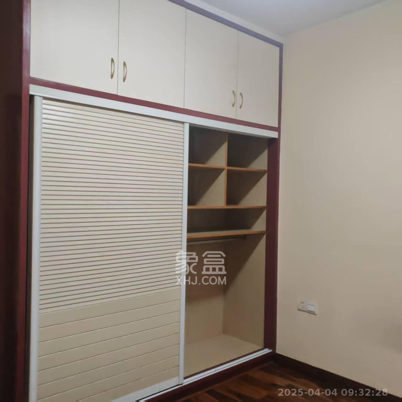 芙蓉公寓 4室2厅1卫 3000.0元/月 芙蓉公寓 4室2厅1卫 3000.0元/月室内图