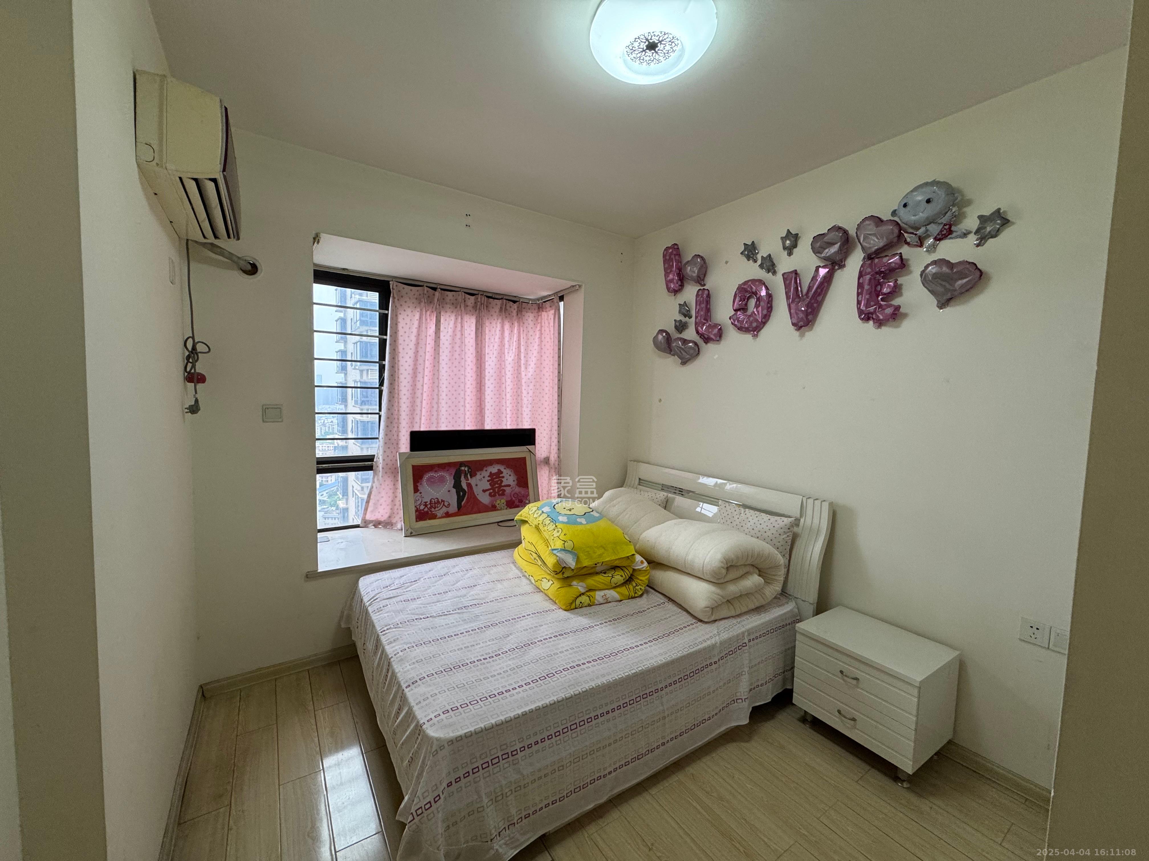 上东辛顿公寓 3室2厅1卫 3000.0元/月 上东辛顿公寓 3室2厅1卫 3000.0元/月室内图