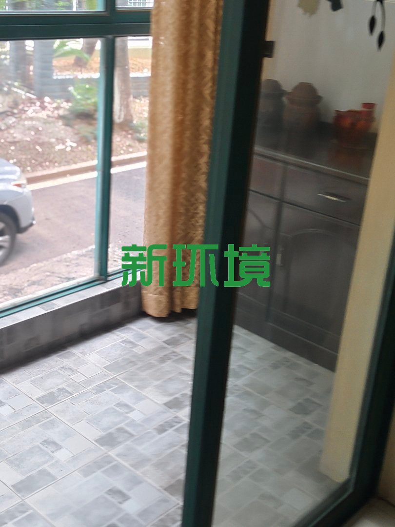 鼎泰逸景园  1室0厅0卫   135.00万客厅