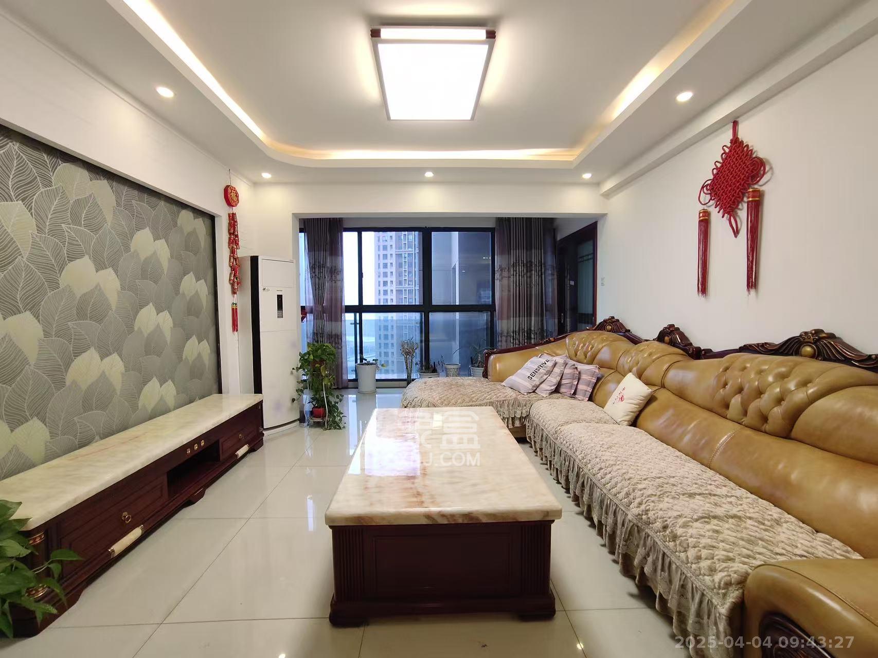 达美D6区  4室2厅1卫   3100.00元/月室内图