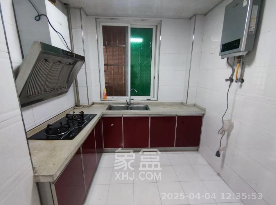 和馨园  3室2厅2卫   2600.00元/月室内图