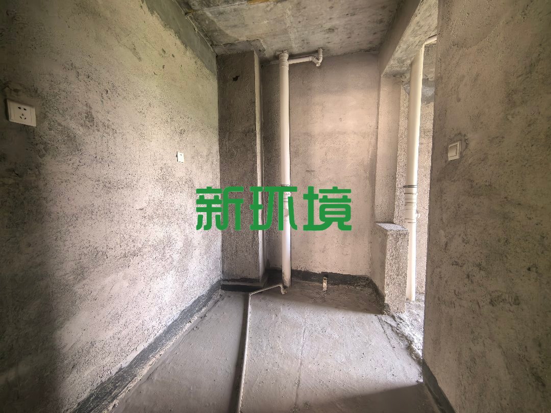 宏天绿城  3室2厅2卫   54.80万客厅