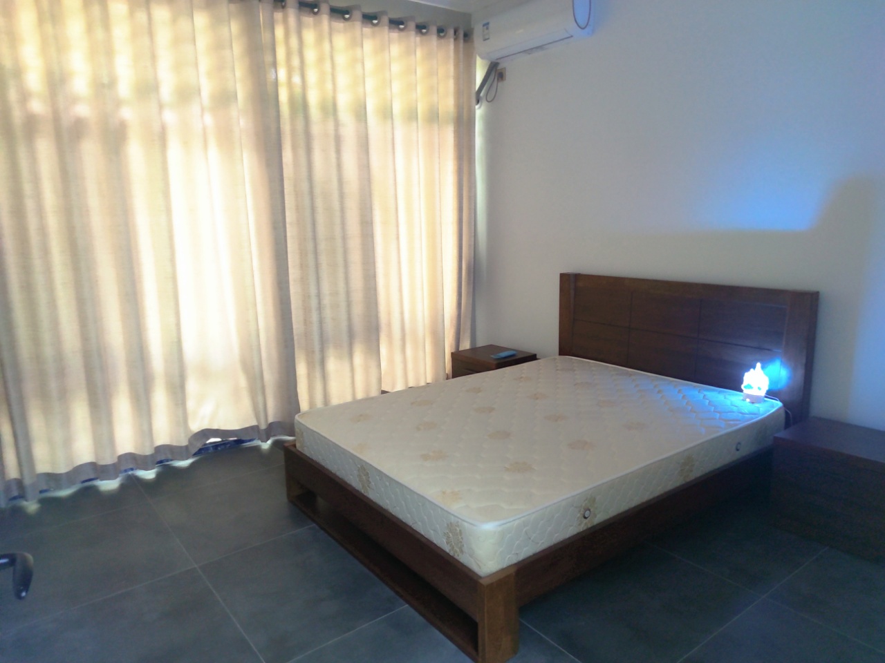 兆南西海豪园 6室2厅1卫 20000.0元/月 兆南西海豪园 6室2厅1卫 20000.0元/月室内图