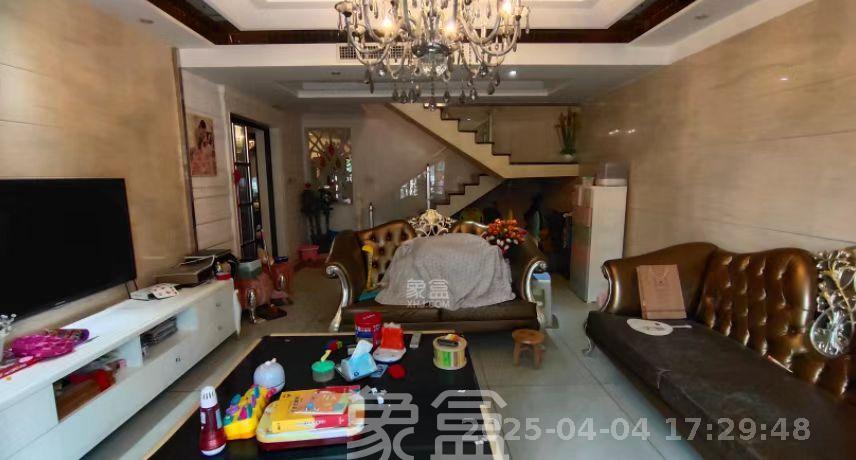 麓山恋迪亚溪谷  6室2厅2卫   6200.00元/月室内图