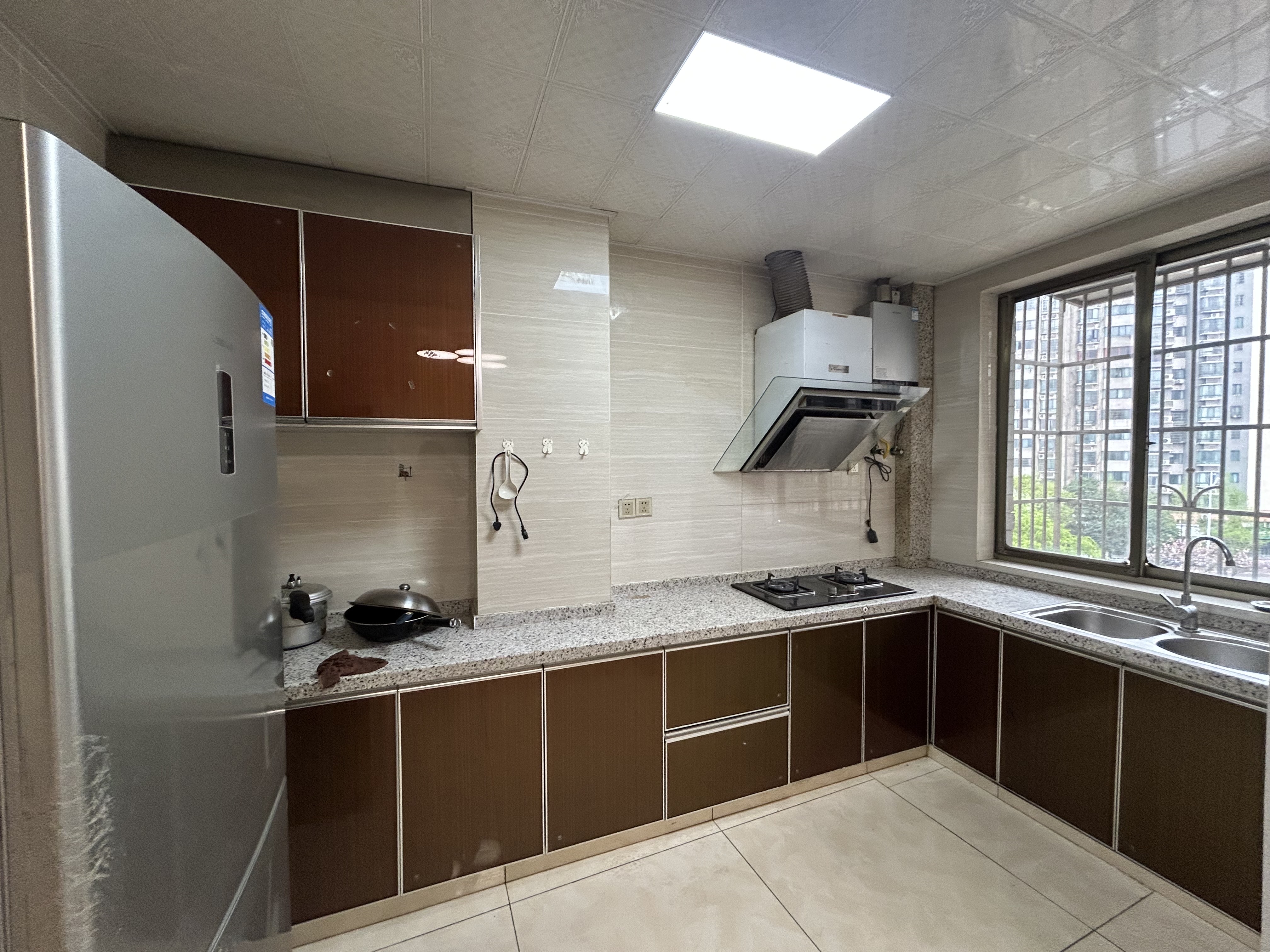 利江花园 2室2厅1卫 1500.0元/月 利江花园 2室2厅1卫 1500.0元/月户型图