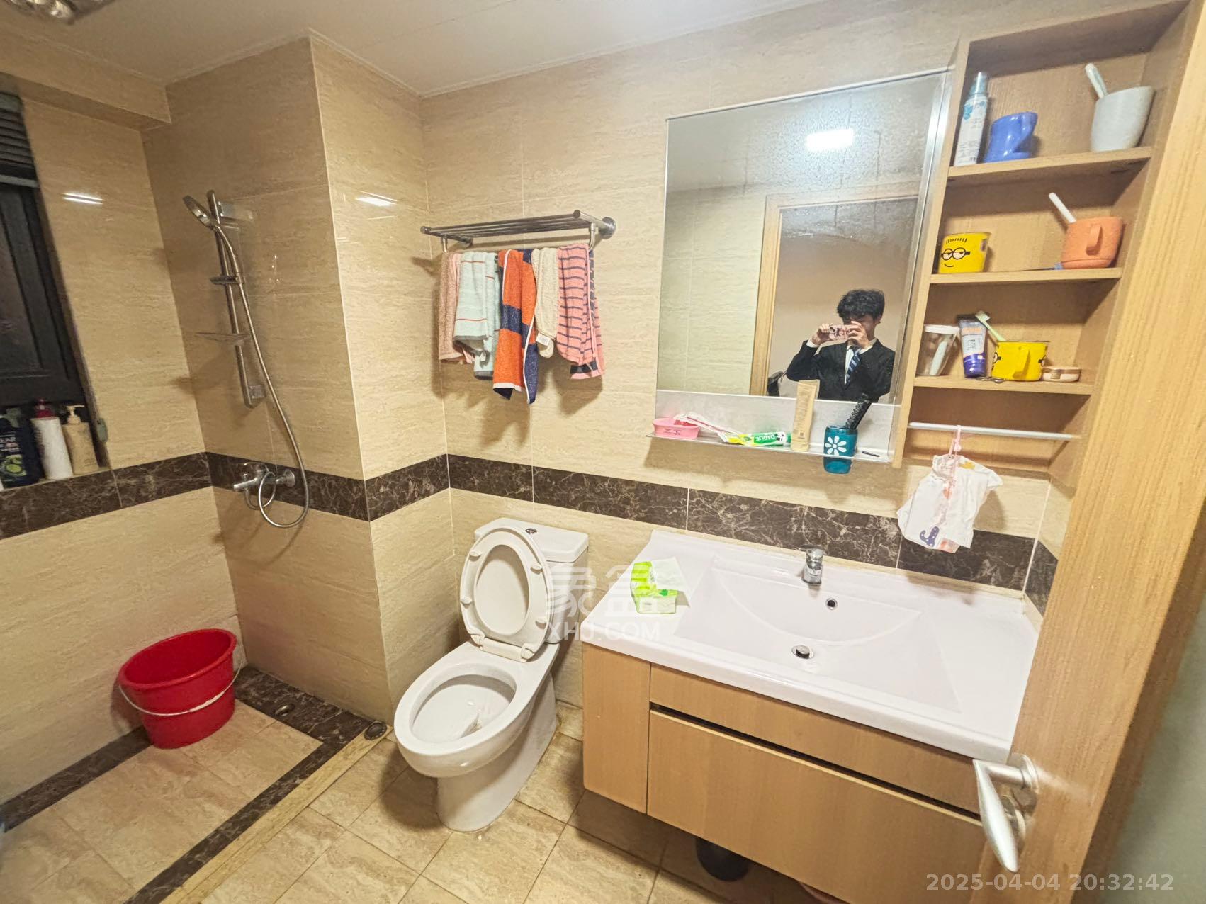 万科魅力之城非凡里  3室2厅2卫   2600.00元/月室内图
