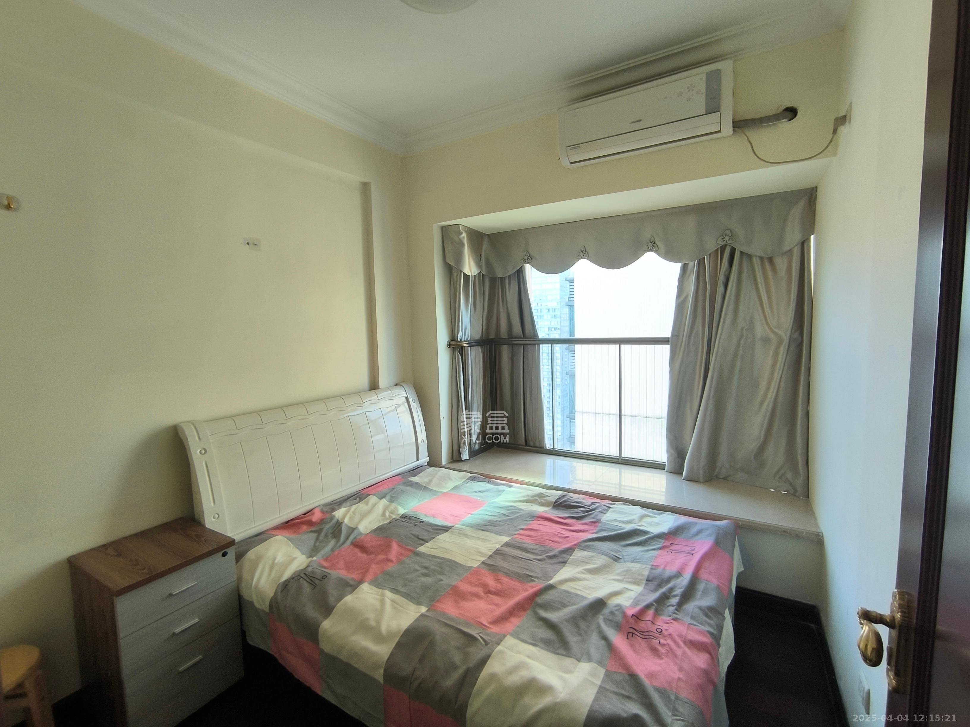 恒大华府 4室2厅2卫 4200.0元/月 恒大华府 4室2厅2卫 4200.0元/月室内图