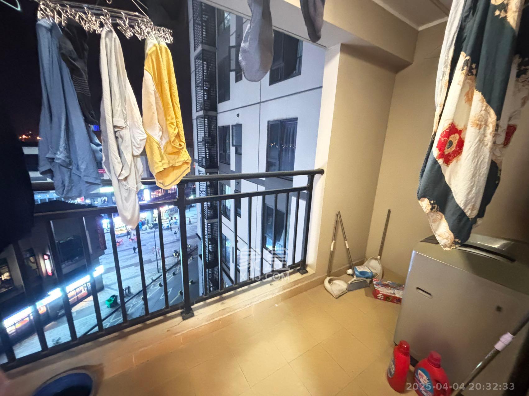 万科魅力之城非凡里  3室2厅2卫   2600.00元/月室内图