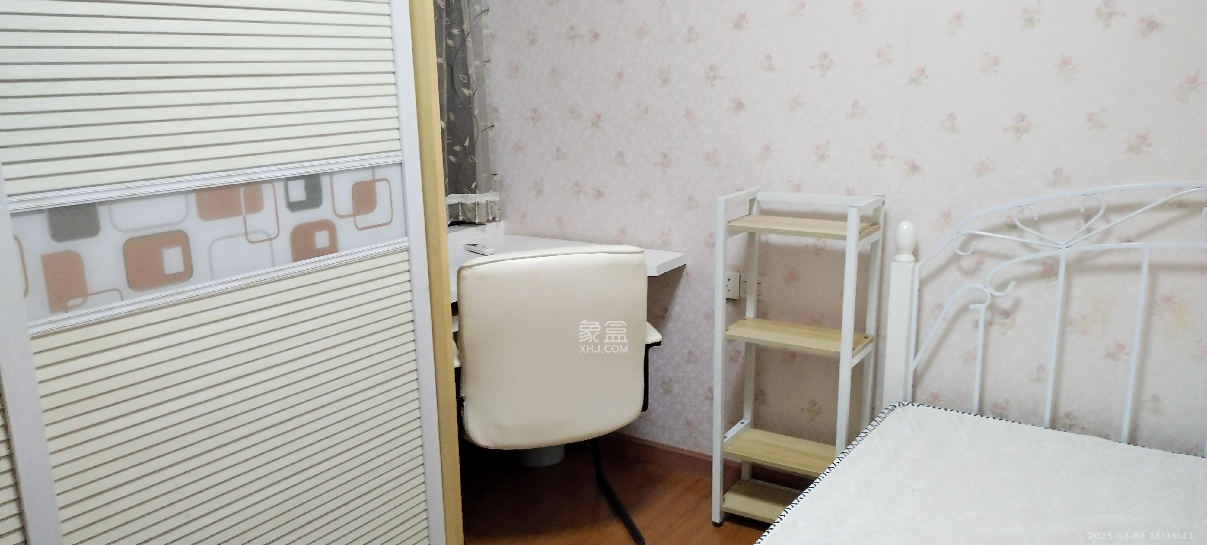 上海城小区 1室1厅1卫 1300.0元/月 上海城小区 1室1厅1卫 1300.0元/月室内图