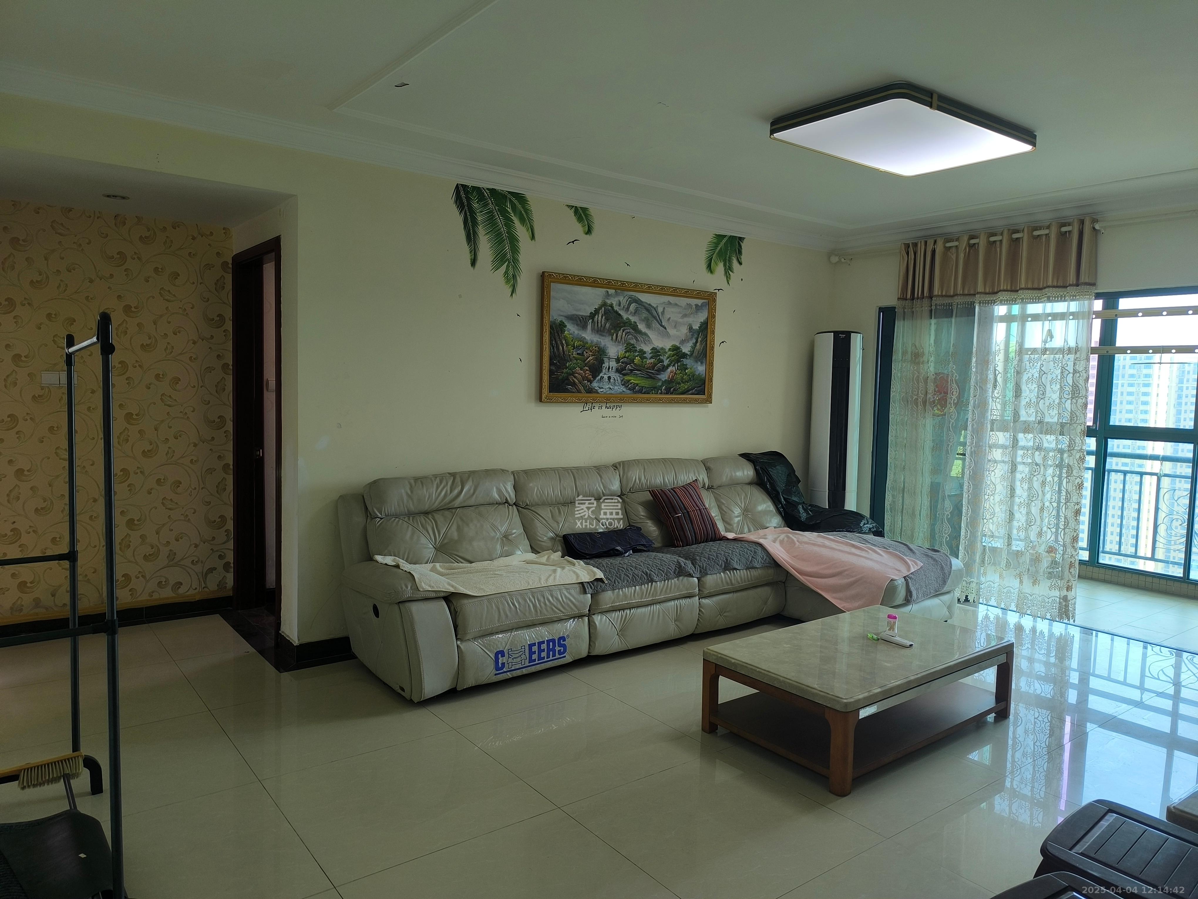 恒大华府 4室2厅2卫 4200.0元/月 恒大华府 4室2厅2卫 4200.0元/月室内图