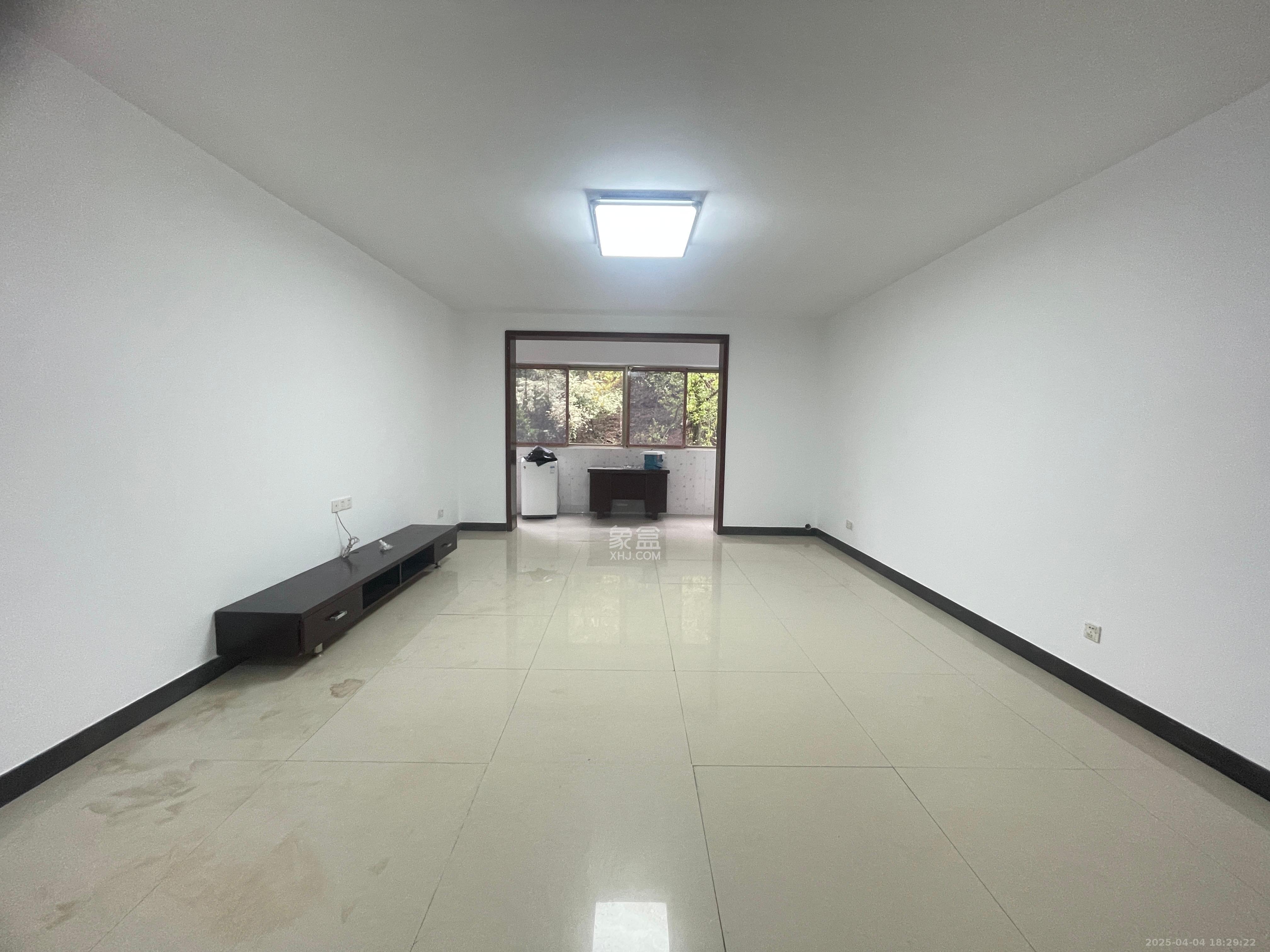 馨宇锦园(凯杨馨宇)  4室2厅2卫    2000.0元/月 馨宇锦园(凯杨馨宇)  4室2厅2卫    2000.0元/月