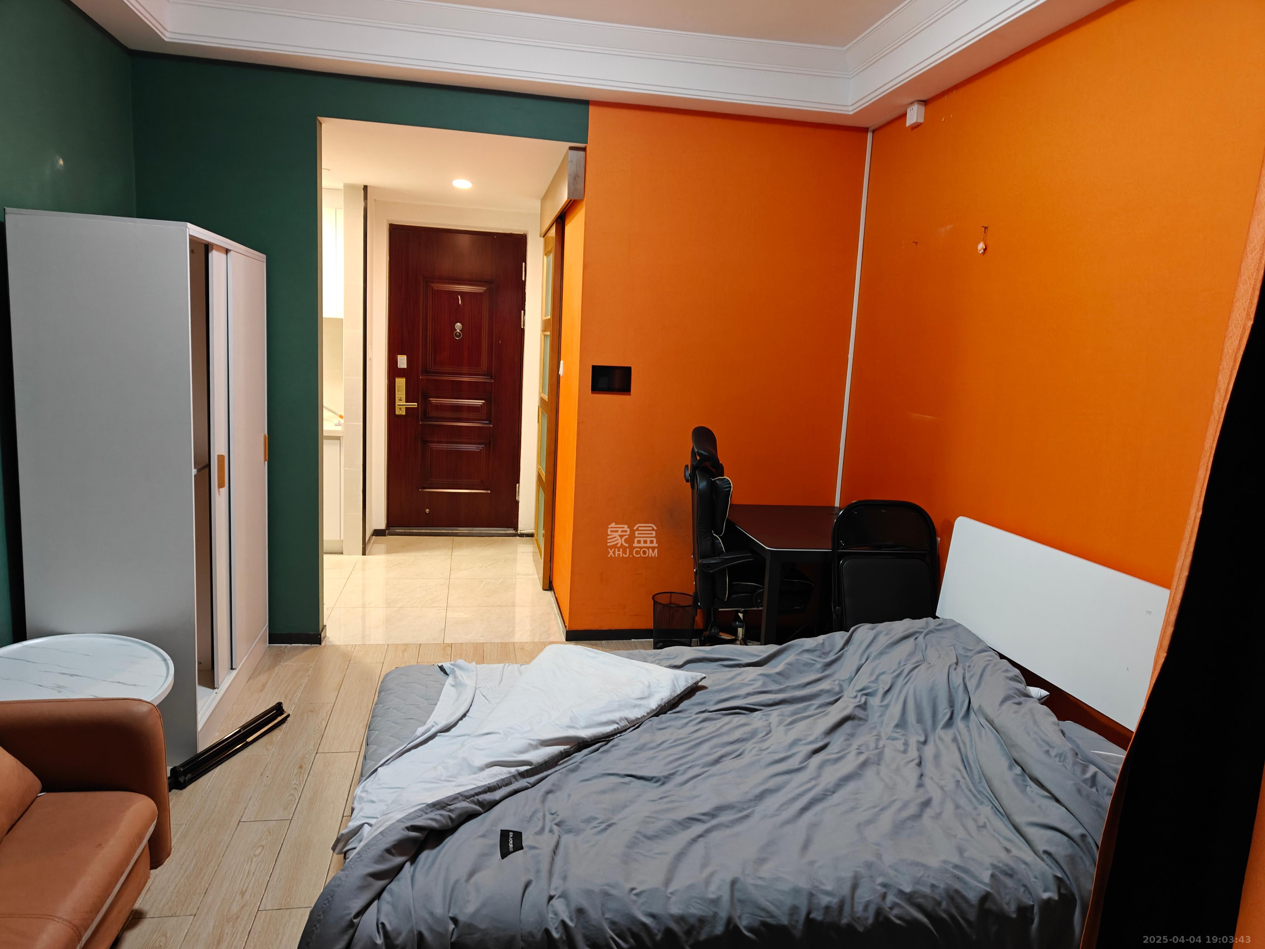 中海梅溪湖壹号  1室1厅1卫    1900.0元/月 中海梅溪湖壹号  1室1厅1卫    1900.0元/月室内图