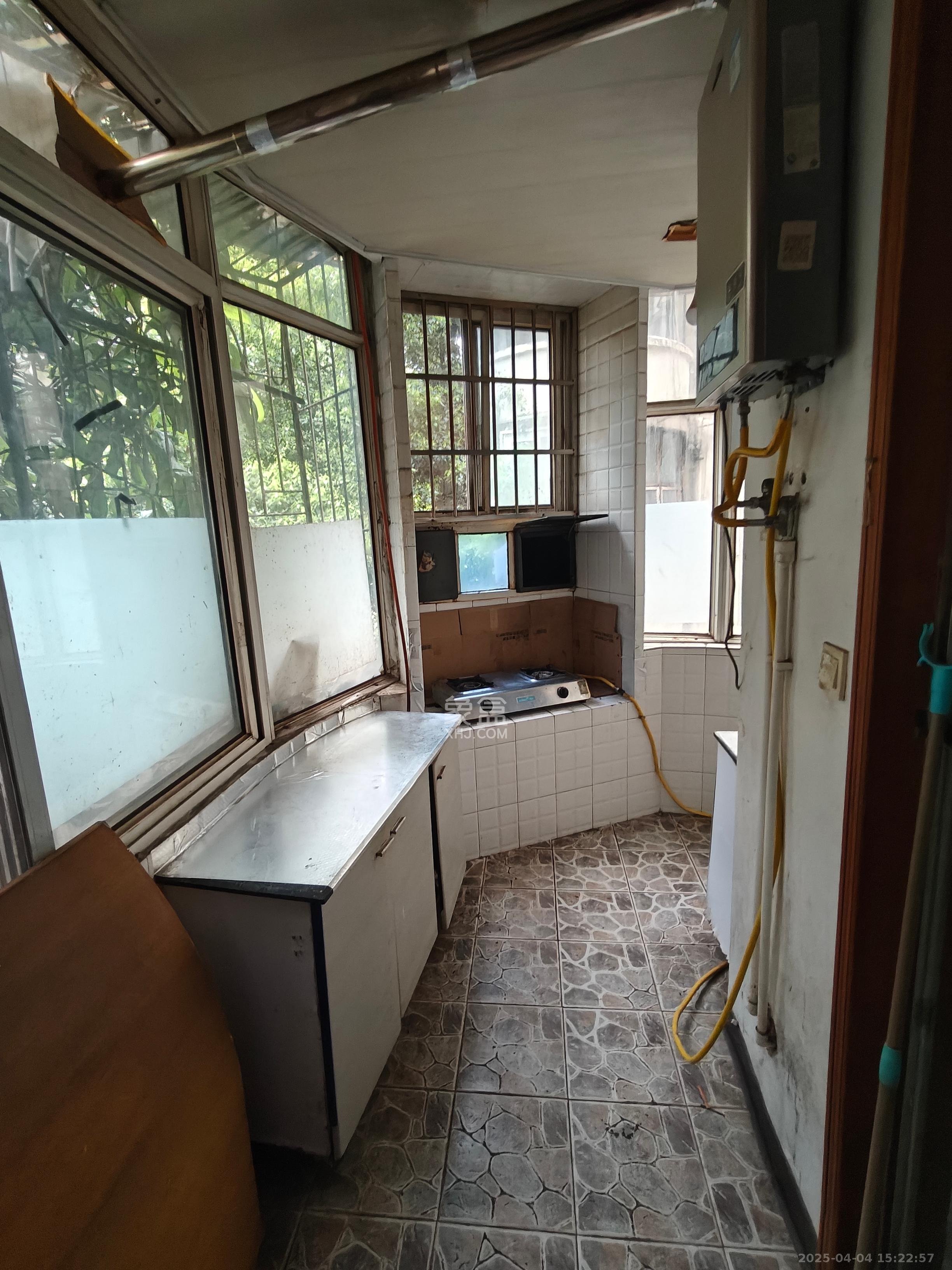 市直属机关宿舍  3室1厅1卫   1800.00元/月室内图