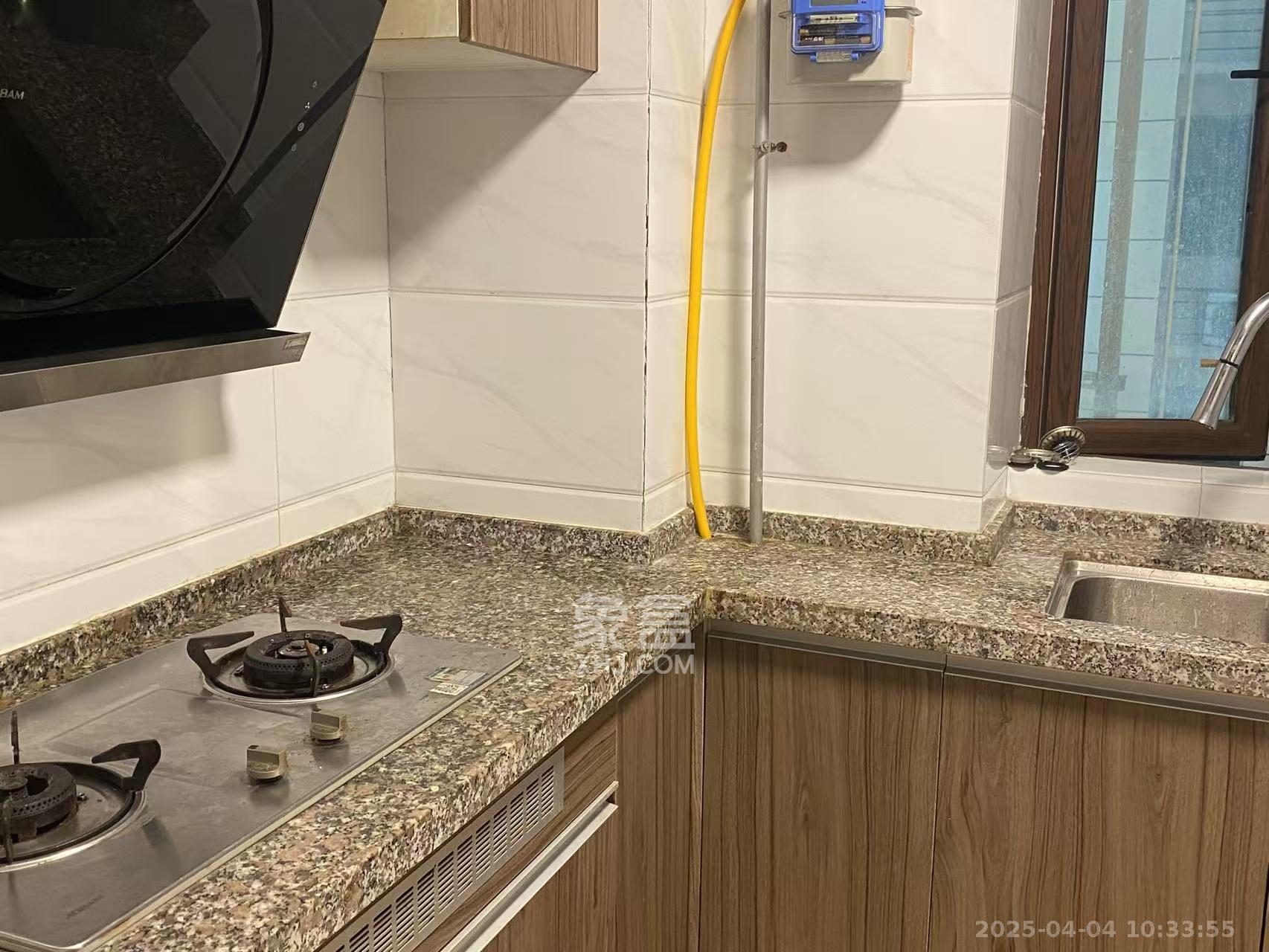 碧桂园大学印象一期  3室2厅2卫    1700.0元/月 碧桂园大学印象一期  3室2厅2卫    1700.0元/月室内图