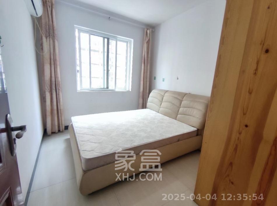 和馨园  3室2厅2卫   2600.00元/月室内图