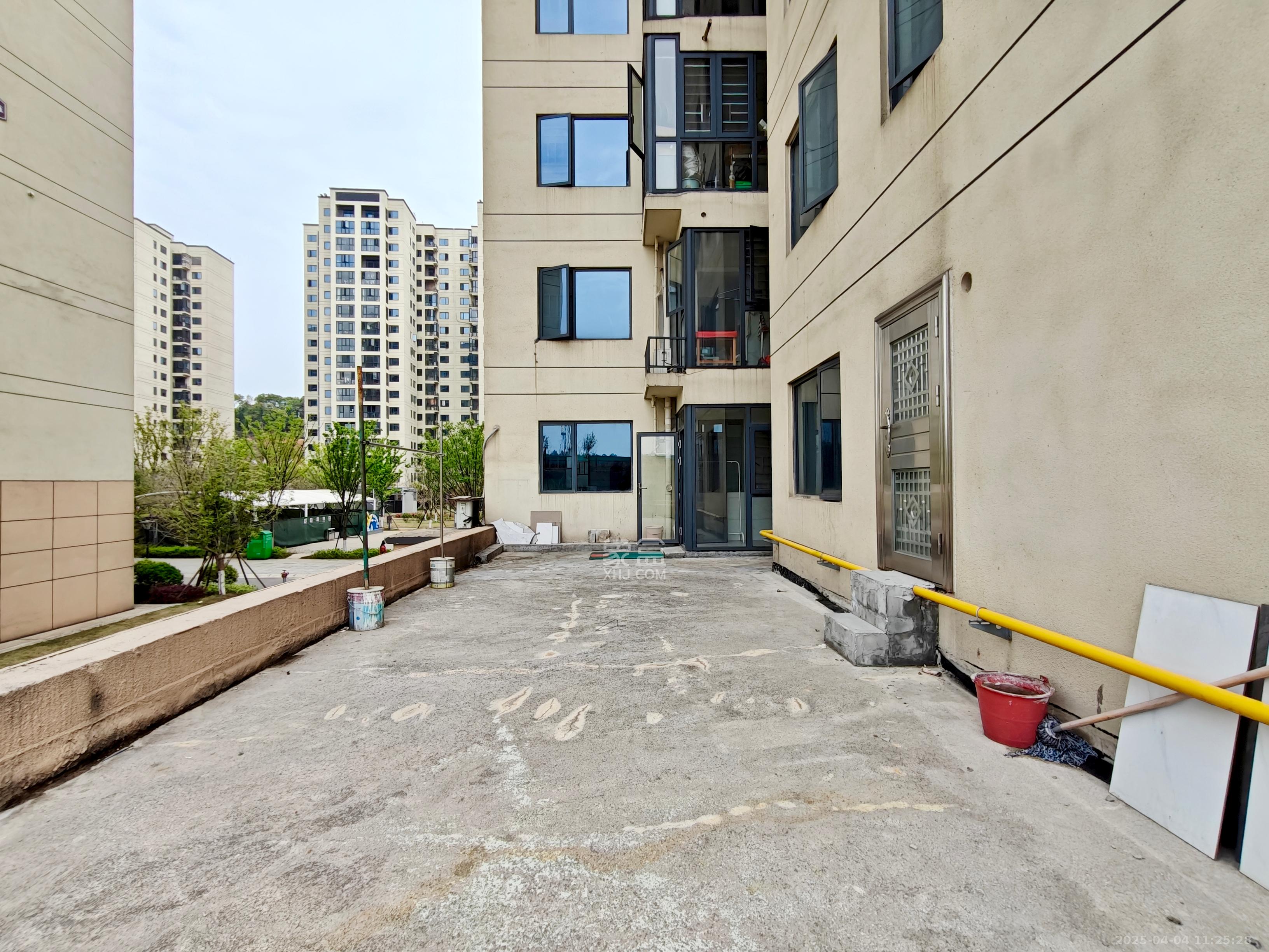 智达佳园  3室2厅2卫    2200.0元/月 智达佳园  3室2厅2卫    2200.0元/月室内图