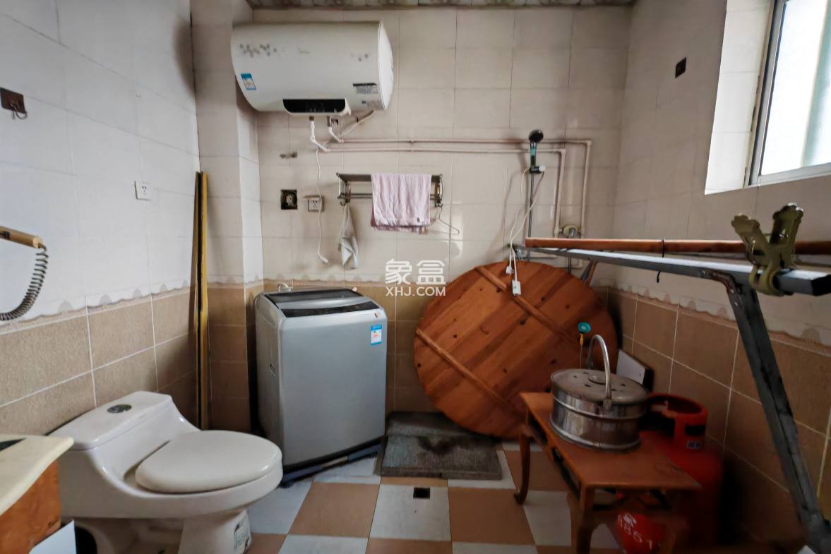 欣业家园 4室2厅2卫 1000.0元/月 欣业家园 4室2厅2卫 1000.0元/月室内图