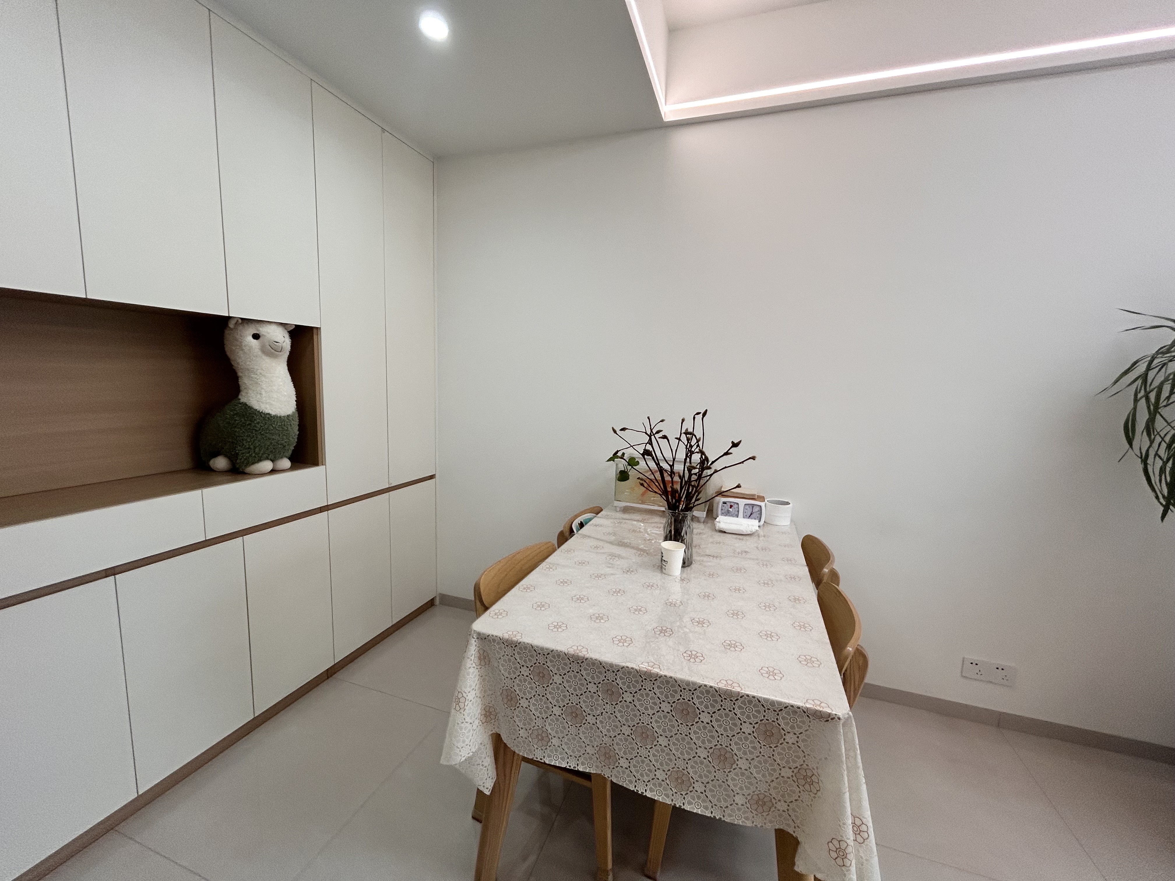 南门口安置小区二期 1室1厅1卫 1800.0元/月 南门口安置小区二期 1室1厅1卫 1800.0元/月室内图