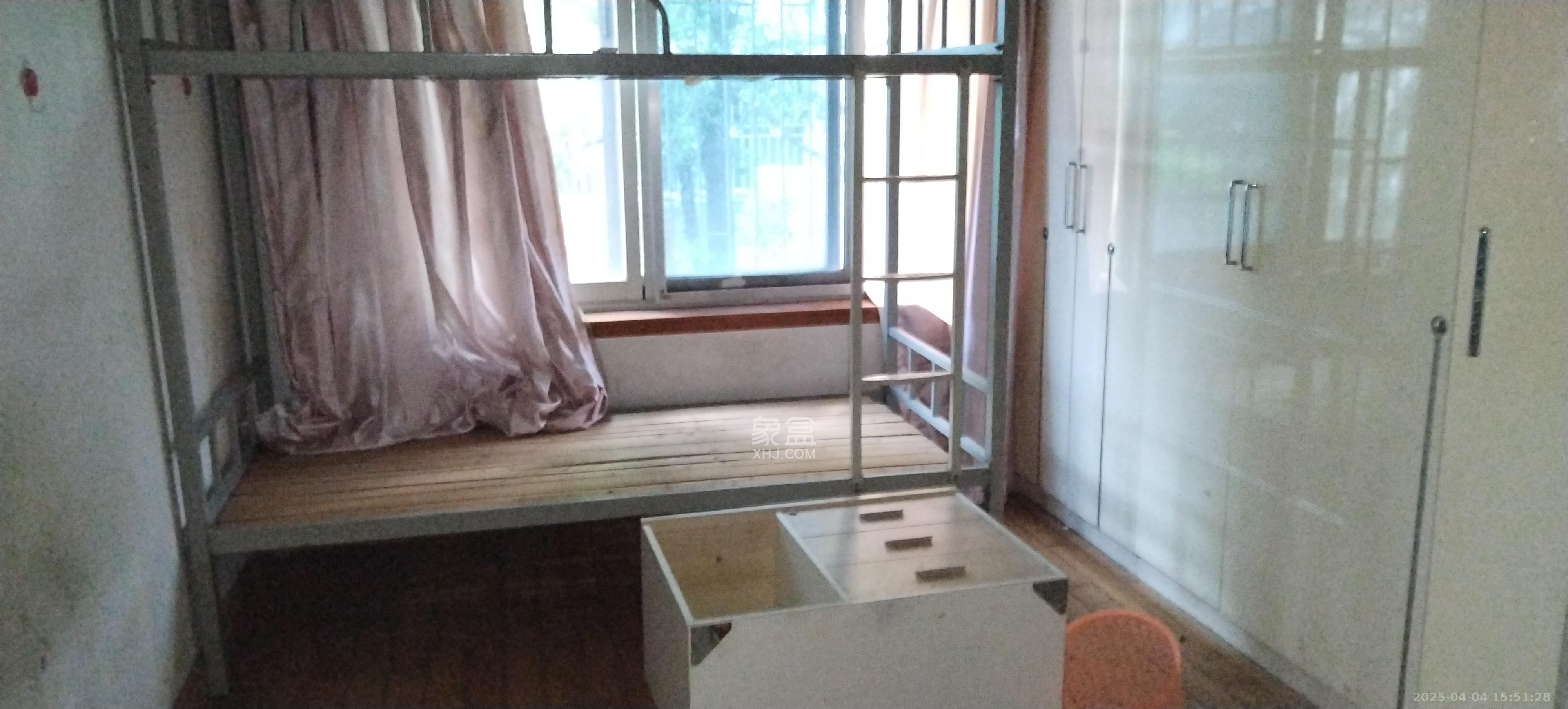 富绿山庄 3室2厅2卫 2700.0元/月 富绿山庄 3室2厅2卫 2700.0元/月室内图