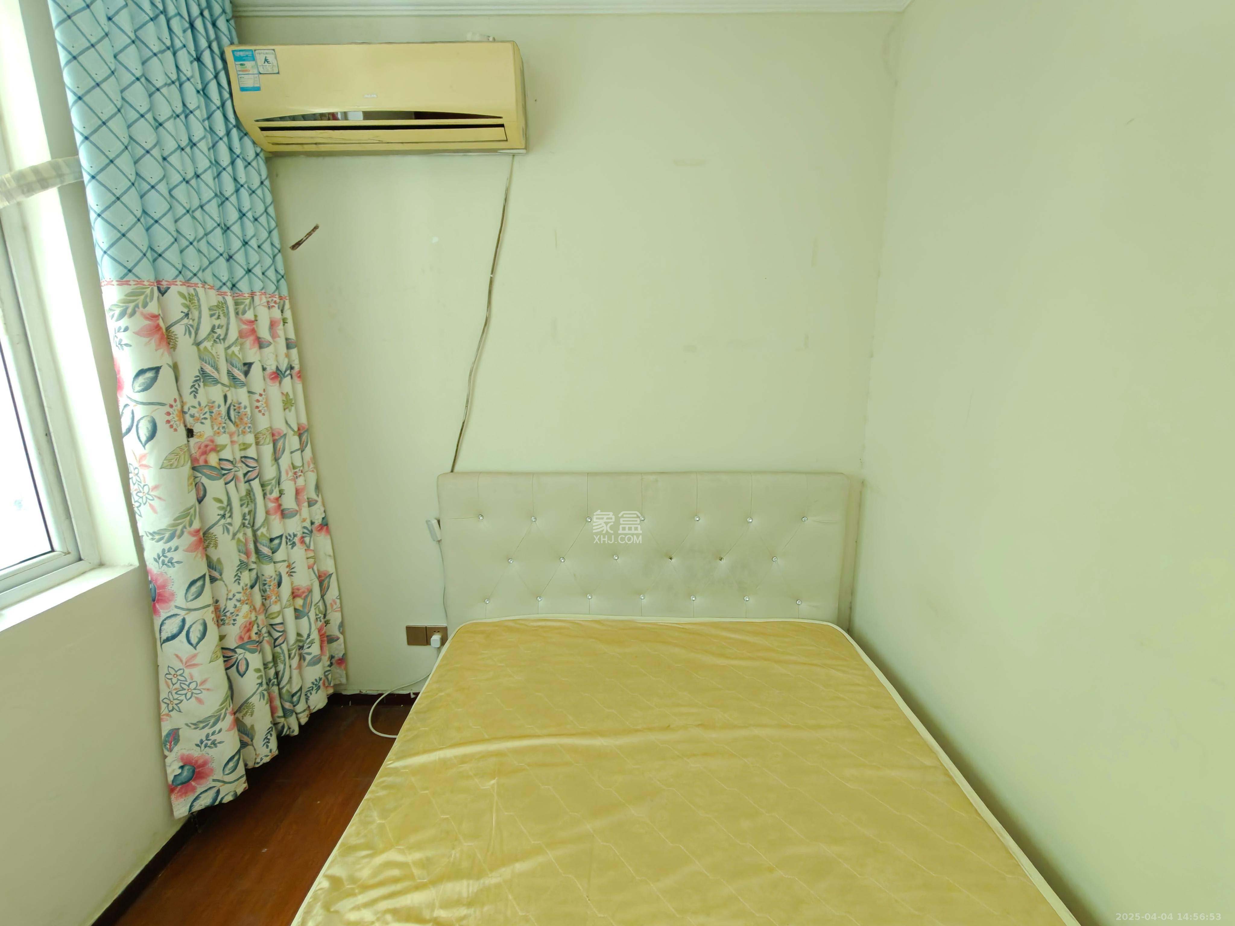 恩瑞麓山名園（龍王港小區(qū)）  3室2廳1衛(wèi)   2200.00元/月室內(nèi)圖