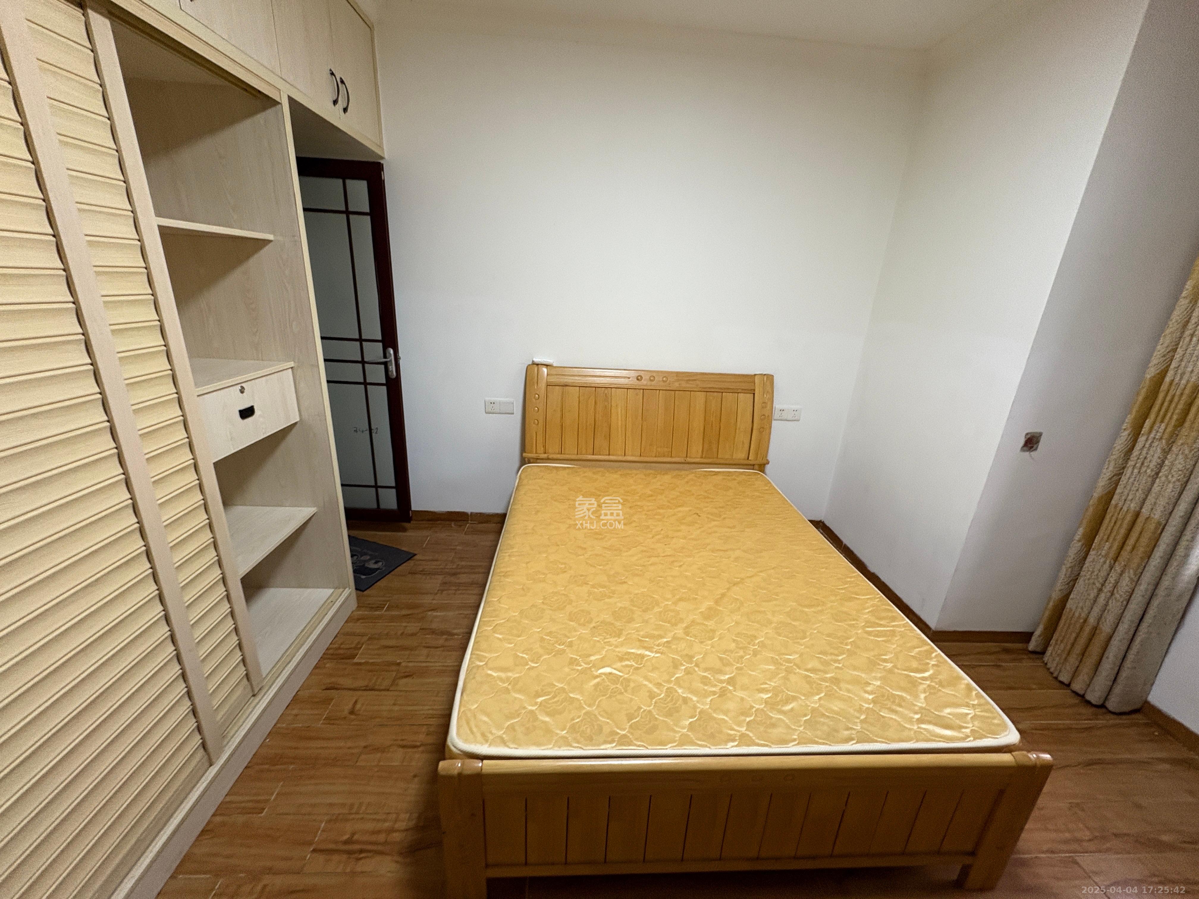 东岸梅园小区  2室1厅1卫   900.00元/月室内图