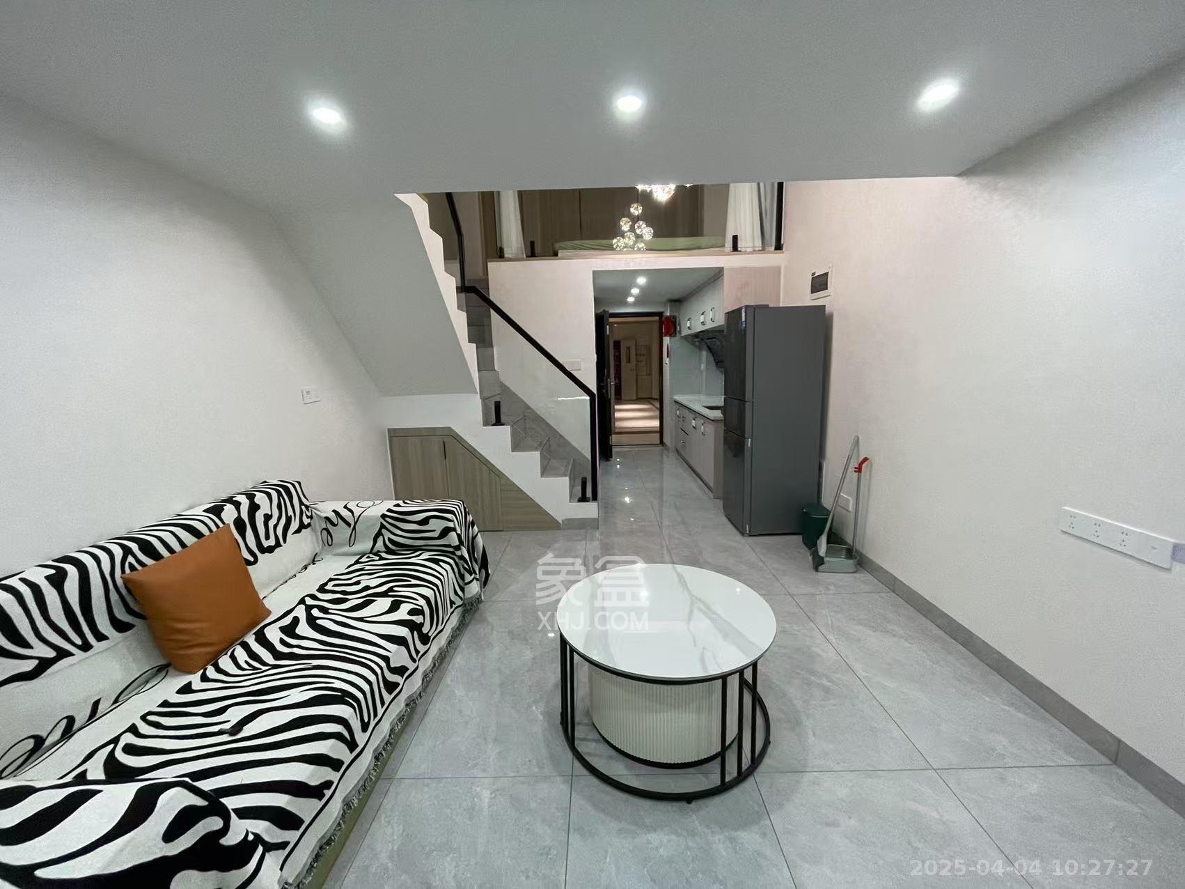 佳兆业云顶都汇  2室1厅1卫    2000.0元/月 佳兆业云顶都汇  2室1厅1卫    2000.0元/月室内图