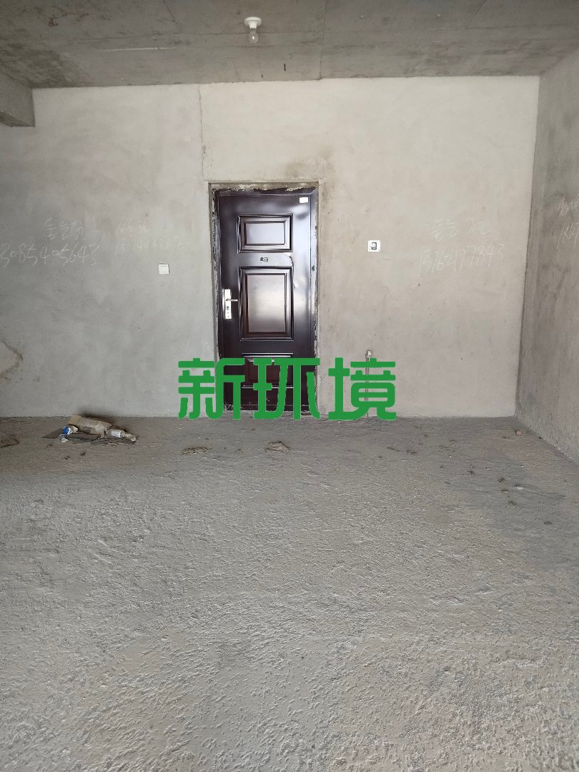 丽景天下二期  4室2厅2卫   90.00万客厅
