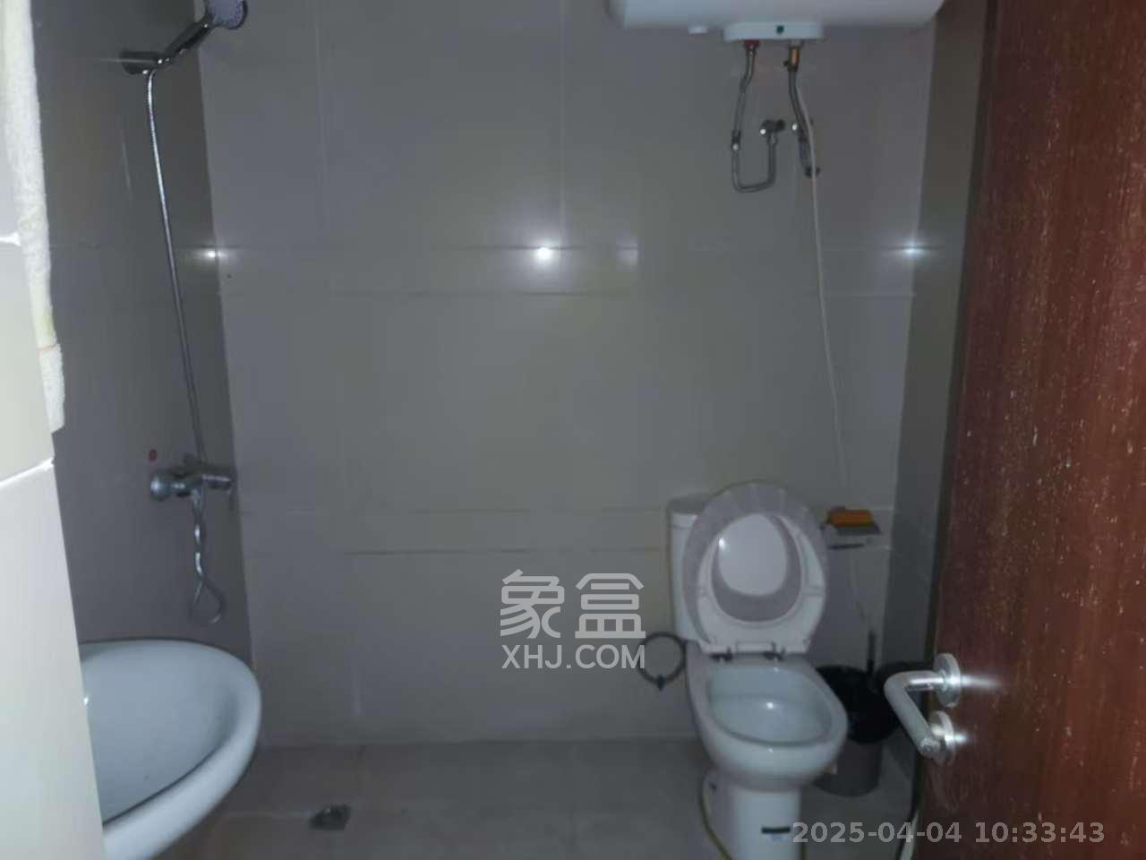標(biāo)志商務(wù)中心  1室1廳1衛(wèi)   1200.00元/月