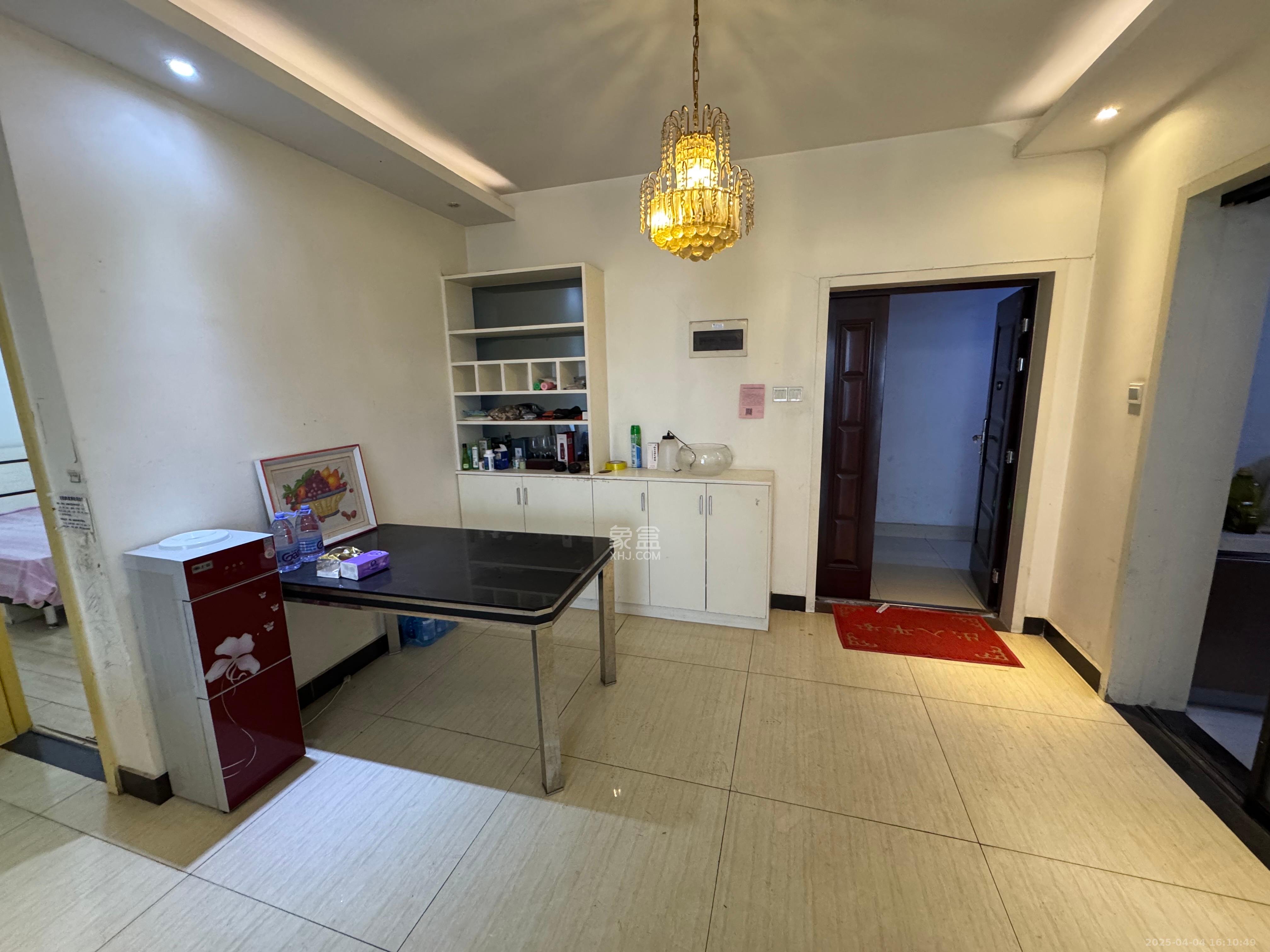 上东辛顿公寓 3室2厅1卫 3000.0元/月 上东辛顿公寓 3室2厅1卫 3000.0元/月室内图