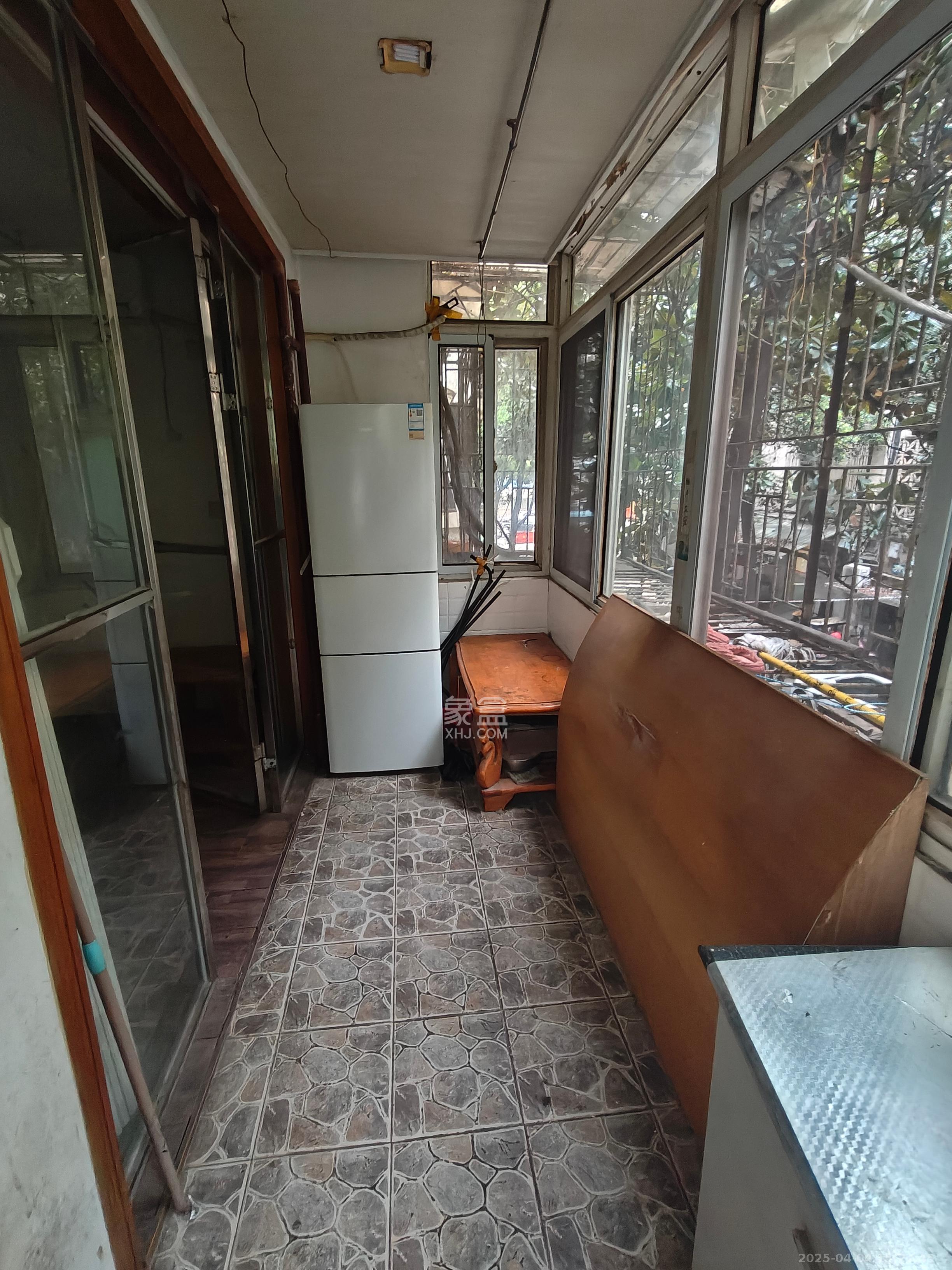市直属机关宿舍  3室1厅1卫   1800.00元/月室内图