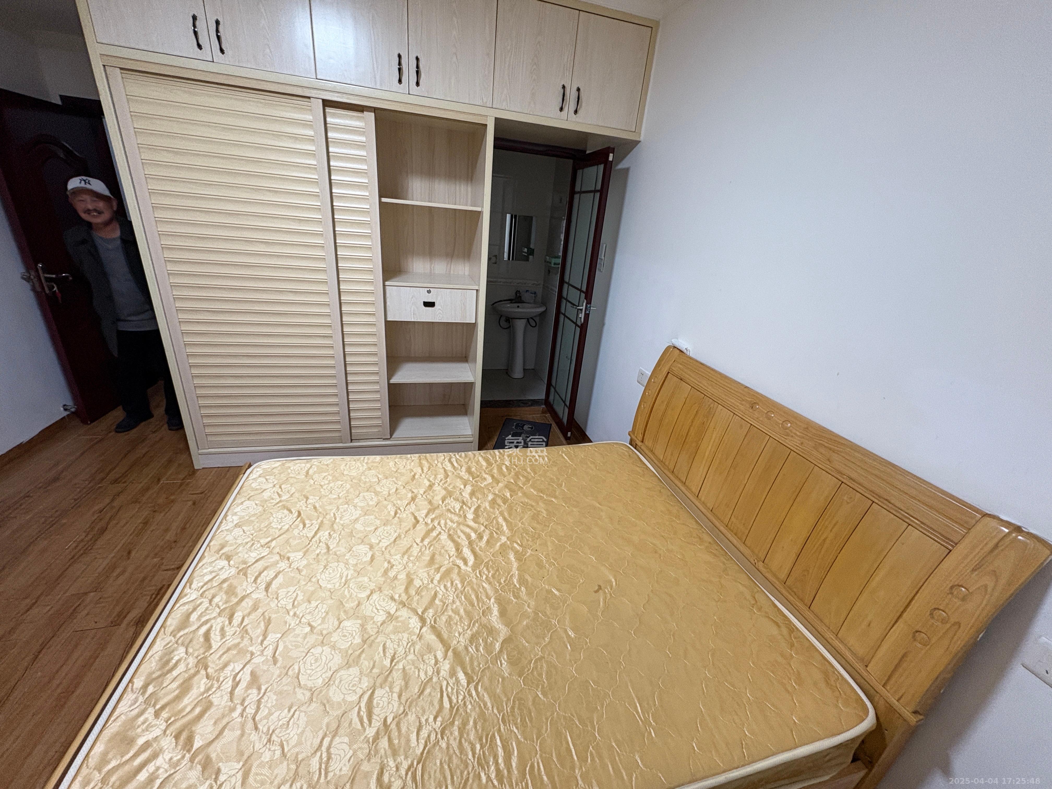 东岸梅园小区  2室1厅1卫   900.00元/月室内图