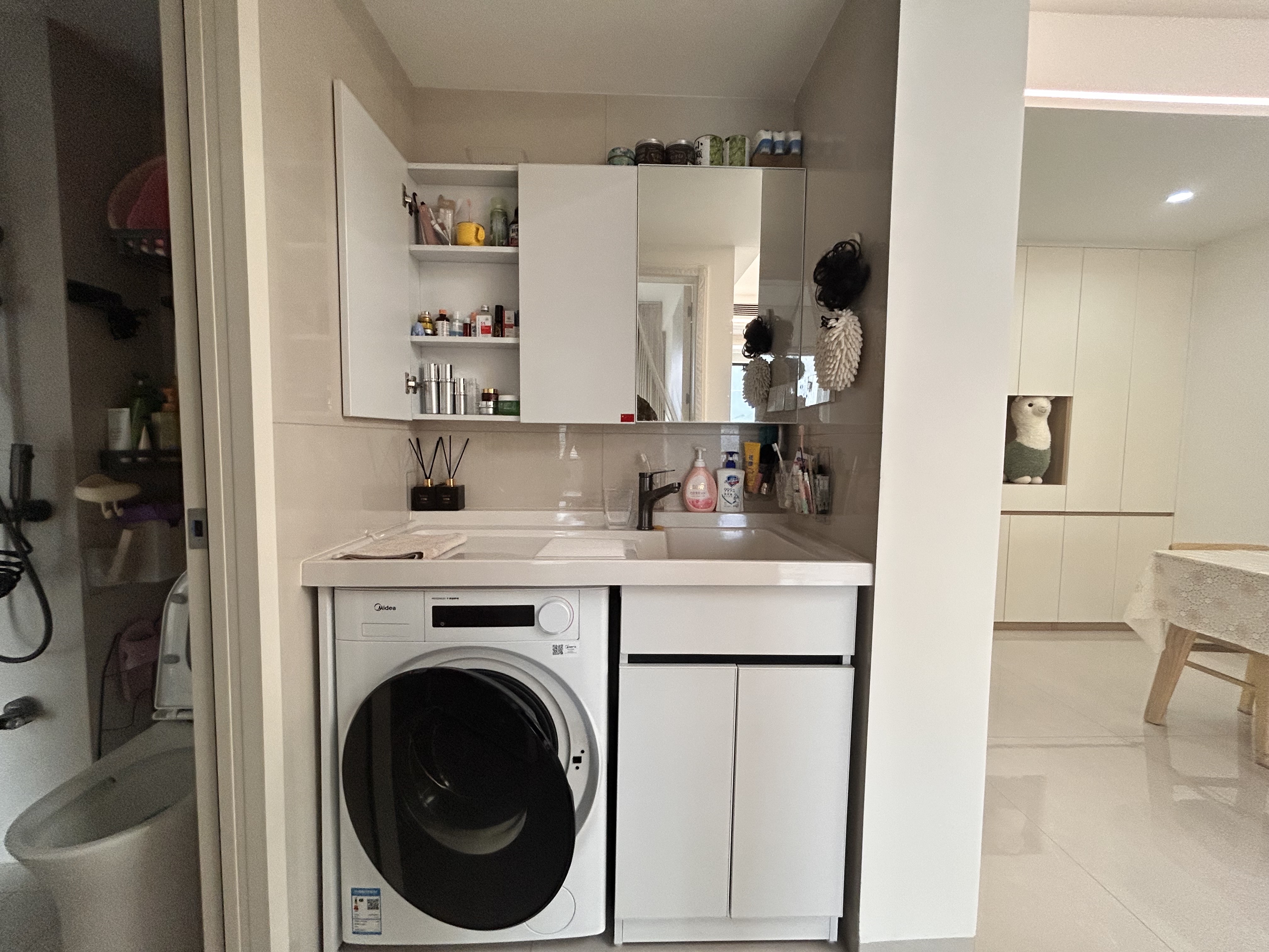 南门口安置小区二期 1室1厅1卫 1800.0元/月 南门口安置小区二期 1室1厅1卫 1800.0元/月室内图