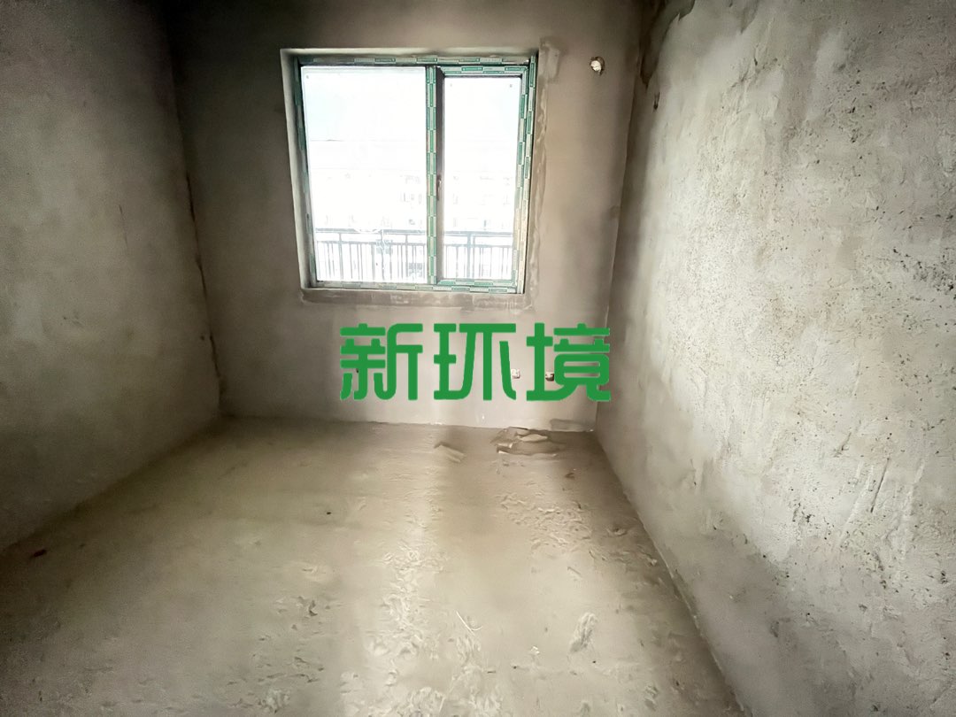 东岳新外滩 3室2厅2卫 56.8万 东岳新外滩 3室2厅2卫 56.8万客厅